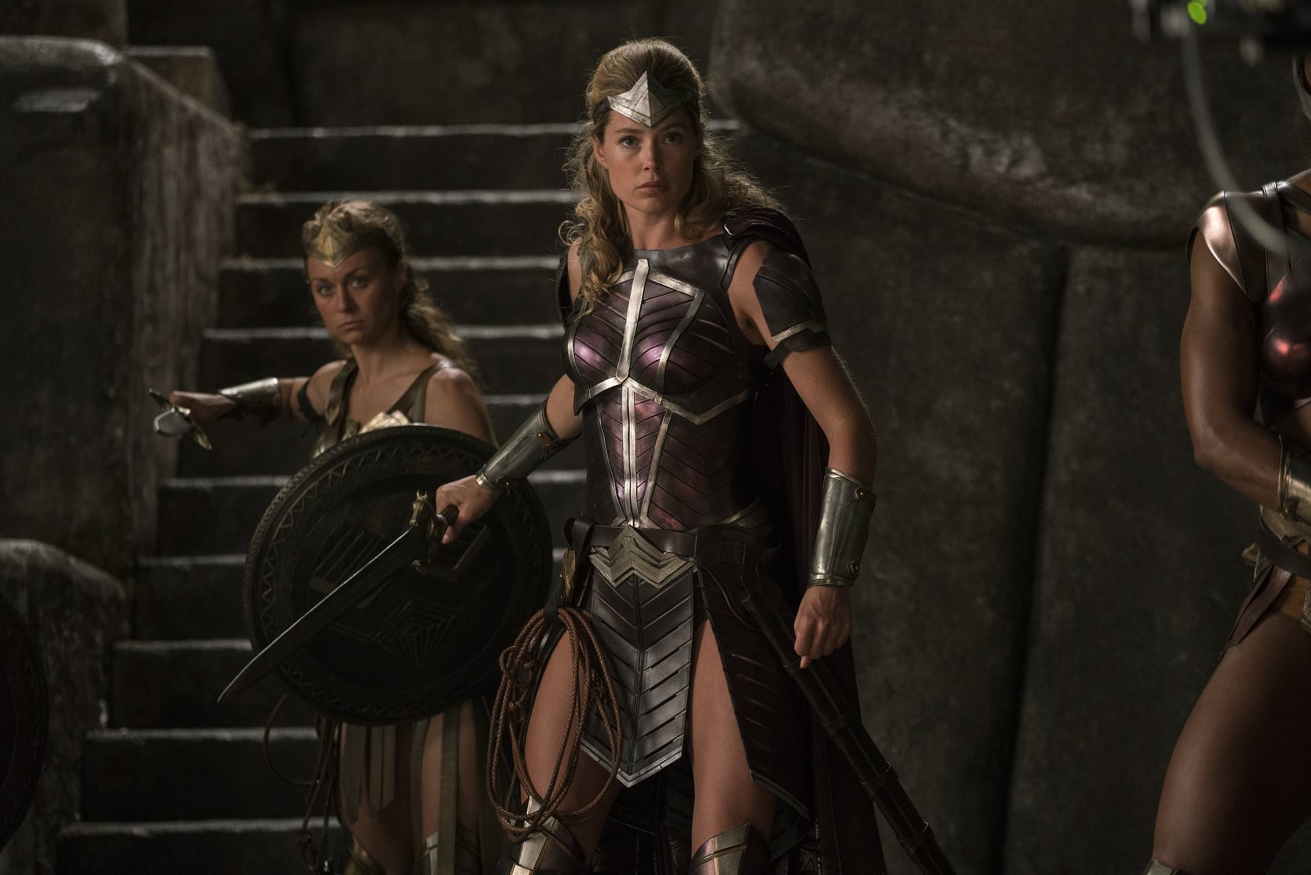 Doutzen Kroes as Wonder Woman HD Wallpaper