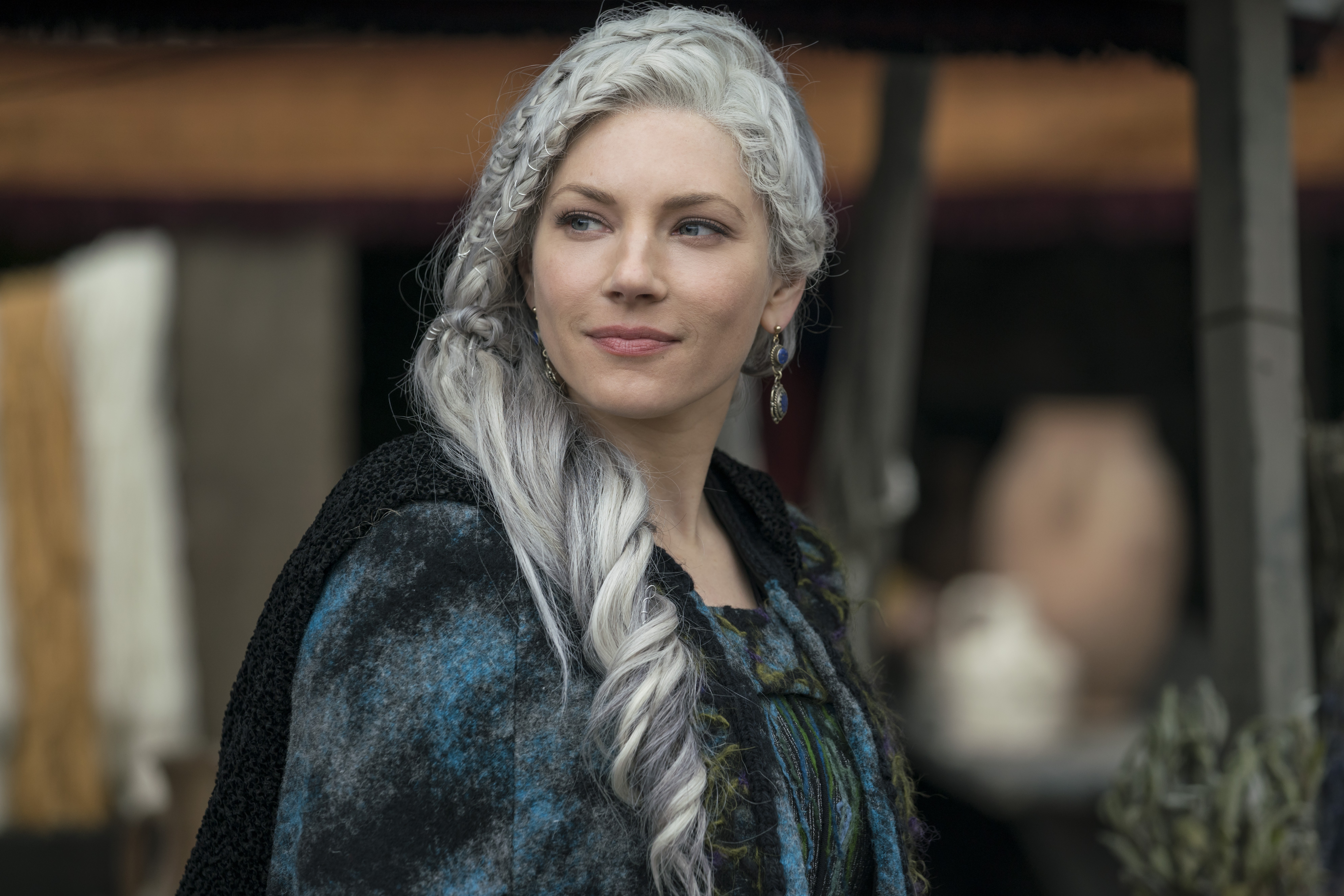 Katheryn Winnick as Lagertha in Vikings HD Wallpaper