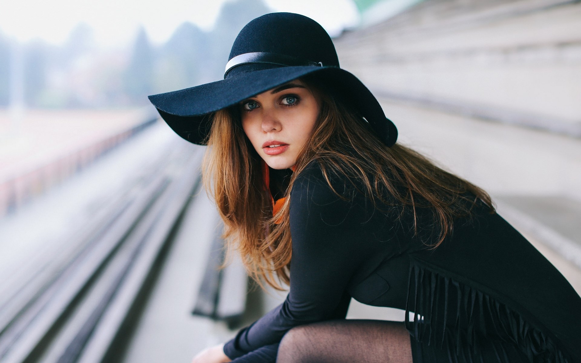 Woman in a black hat and dress HD Wallpaper