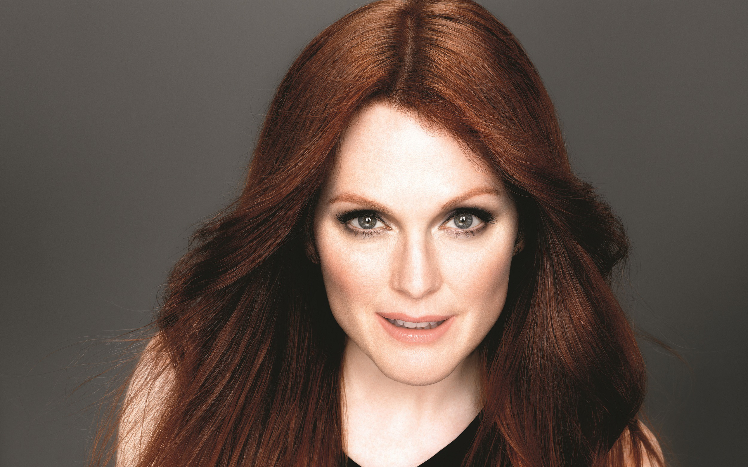 Julianne Moore HD Wallpaper