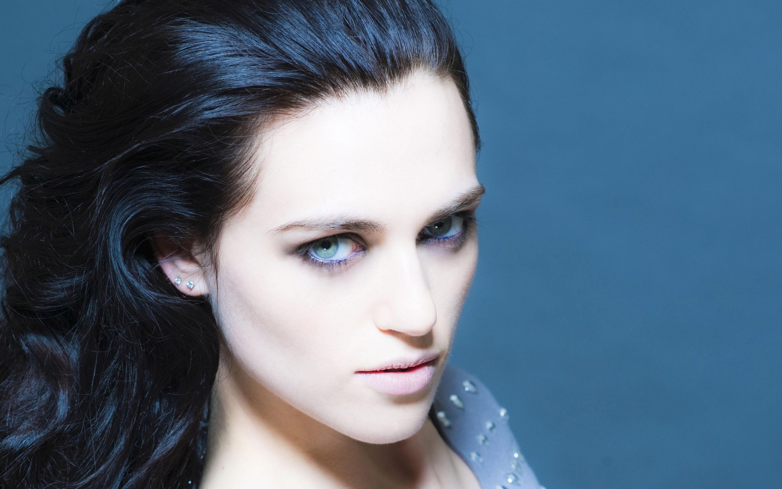 Katie McGrath HD Wallpaper