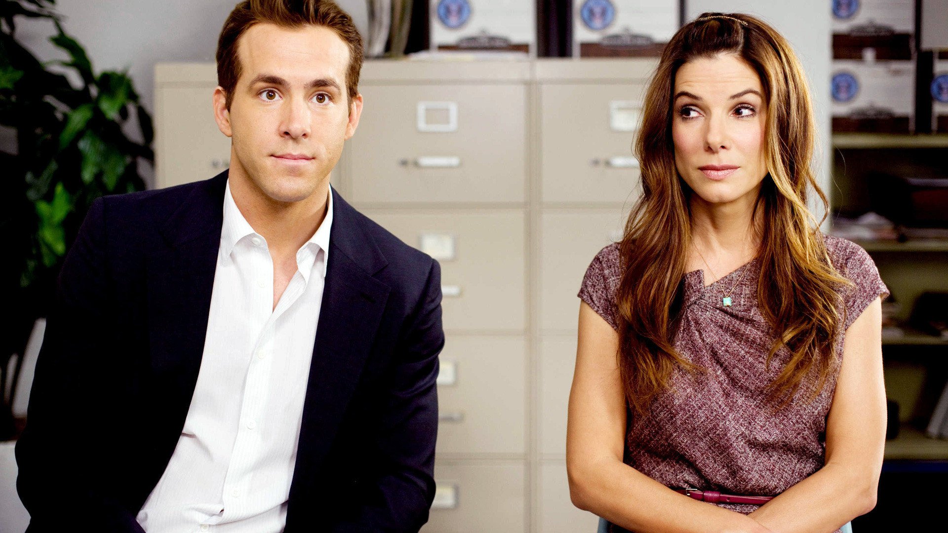 Sandra Bullock and Ryan Reynolds HD Wallpaper