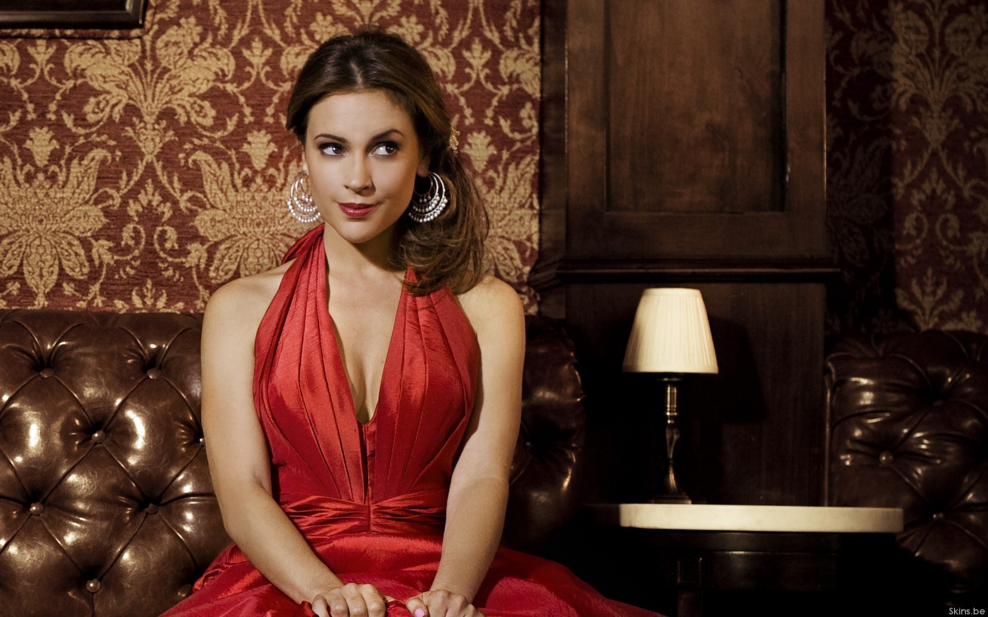 Alyssa Milano in a red dress HD Wallpaper