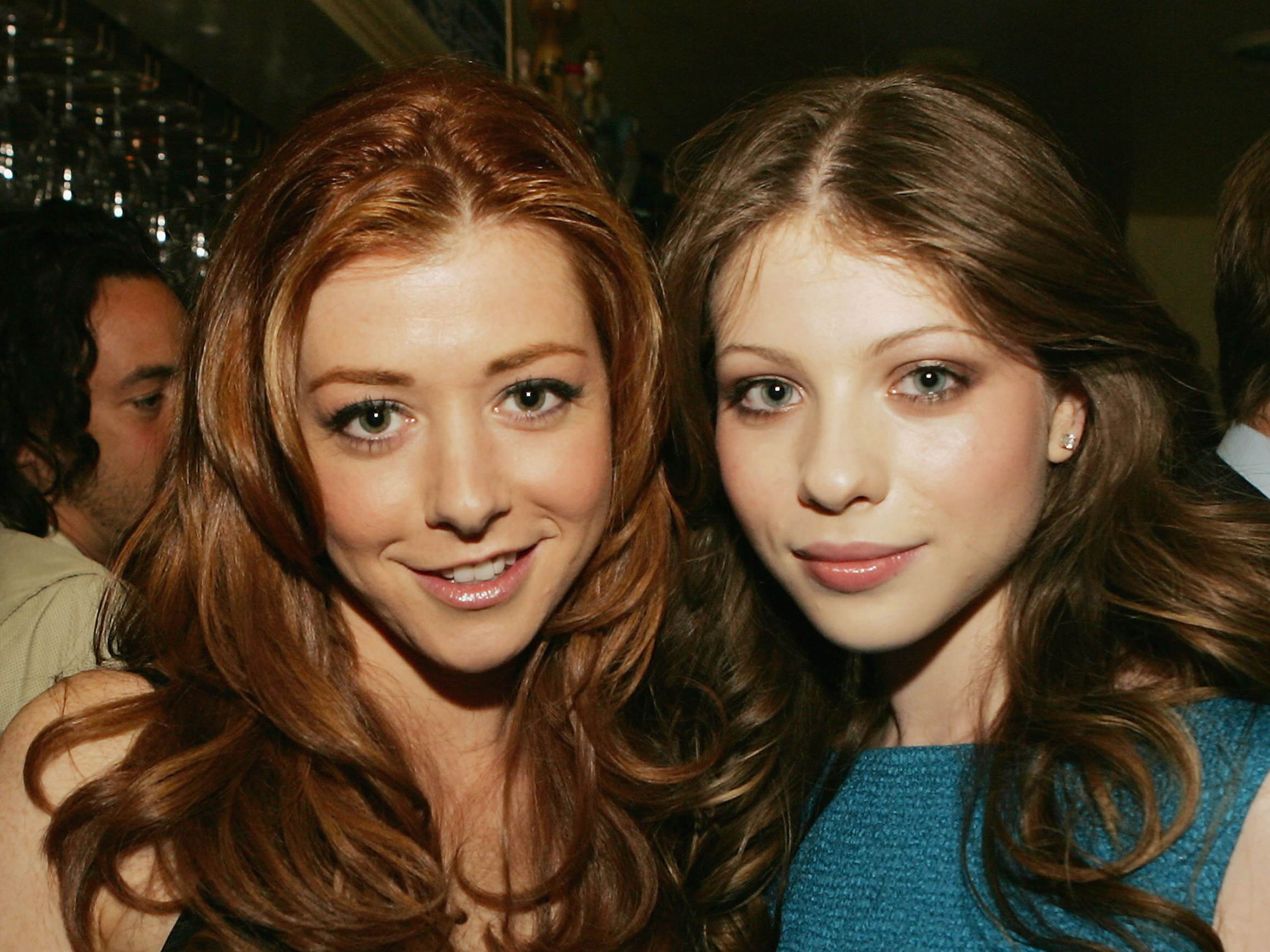 Alyson Hannigan and Michelle Trachtenberg HD Wallpaper