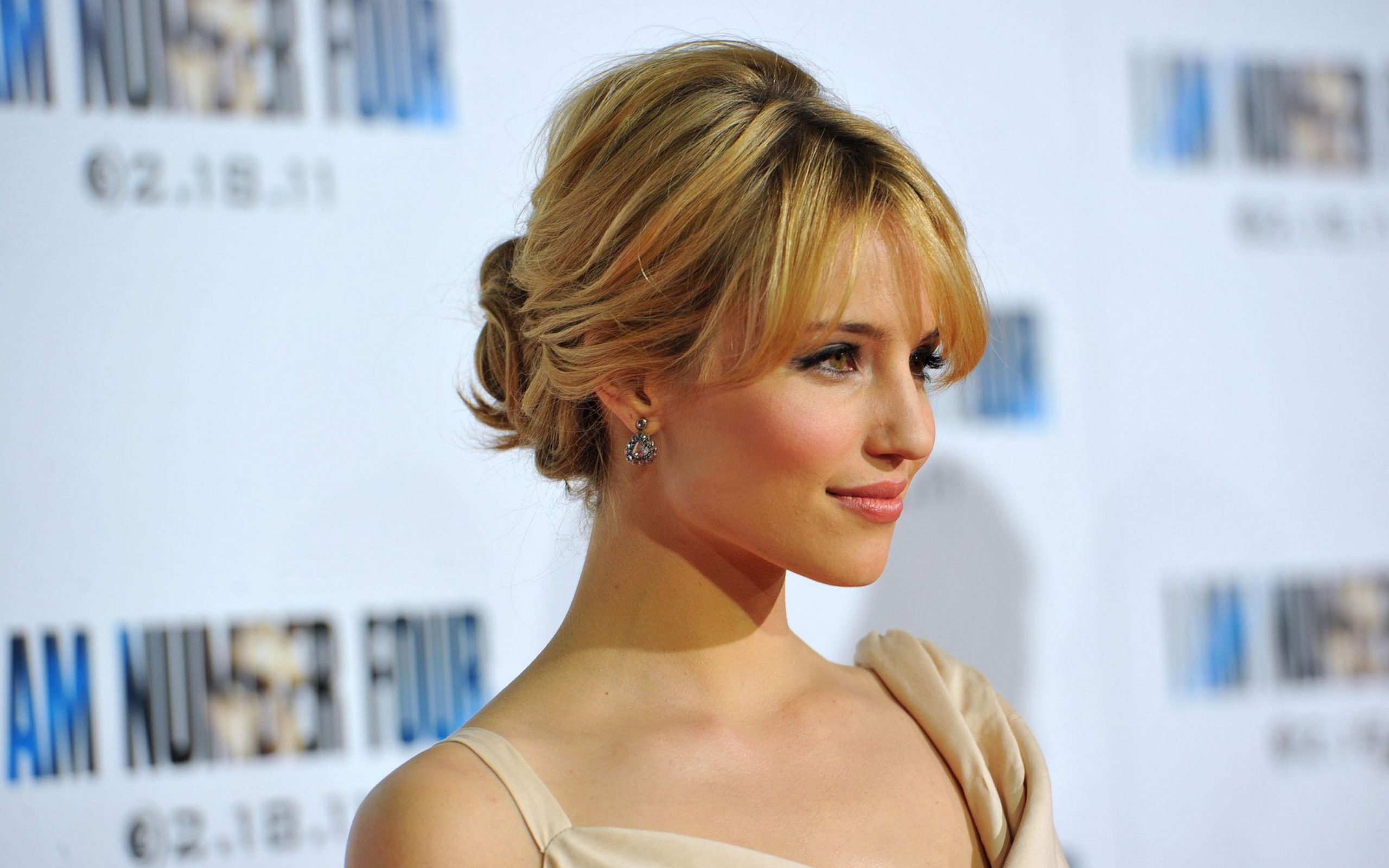 Dianna Agron at I Am Number Four premiere HD Wallpaper