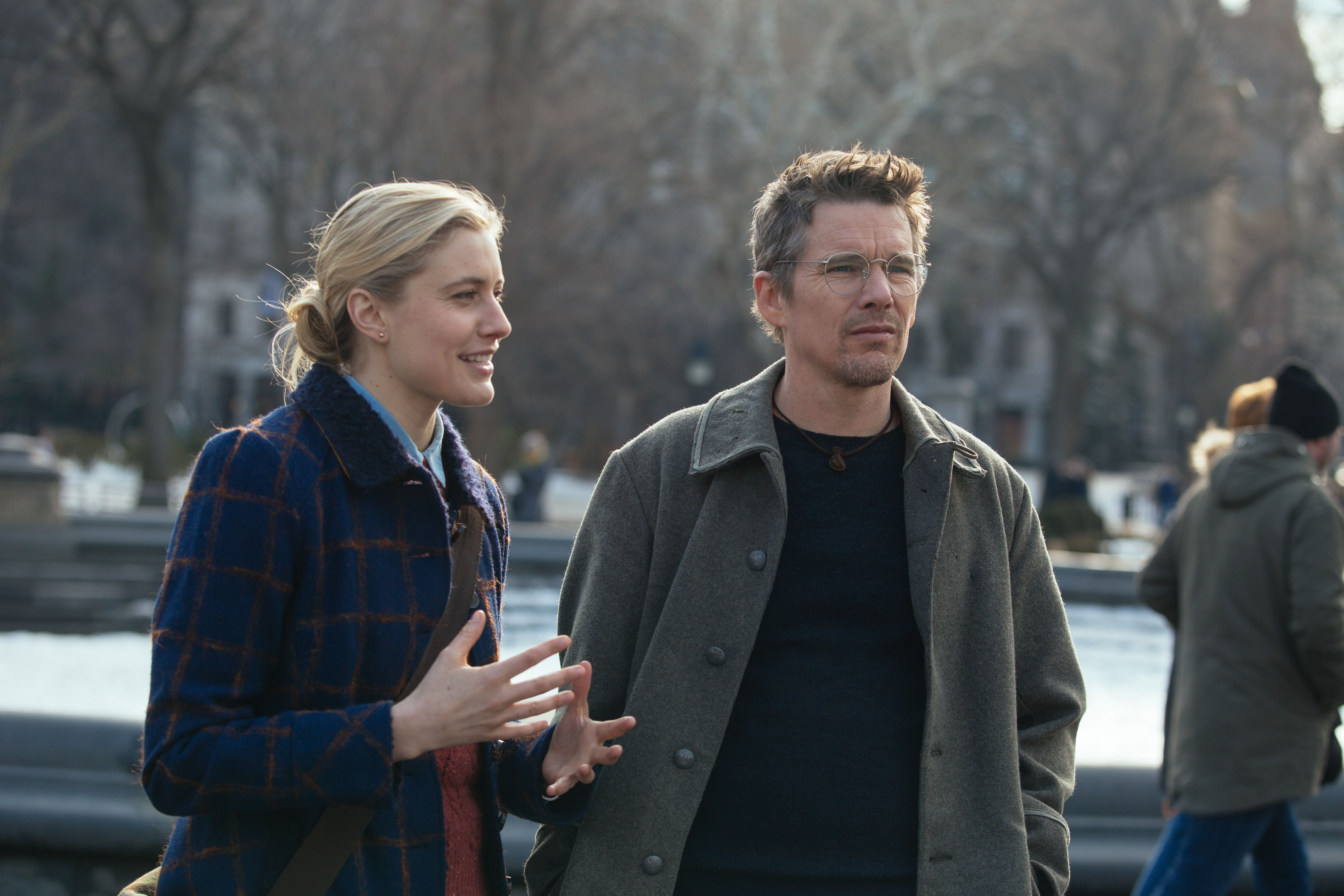 Ethan Hawke and Greta Gerwig in New York City HD Wallpaper