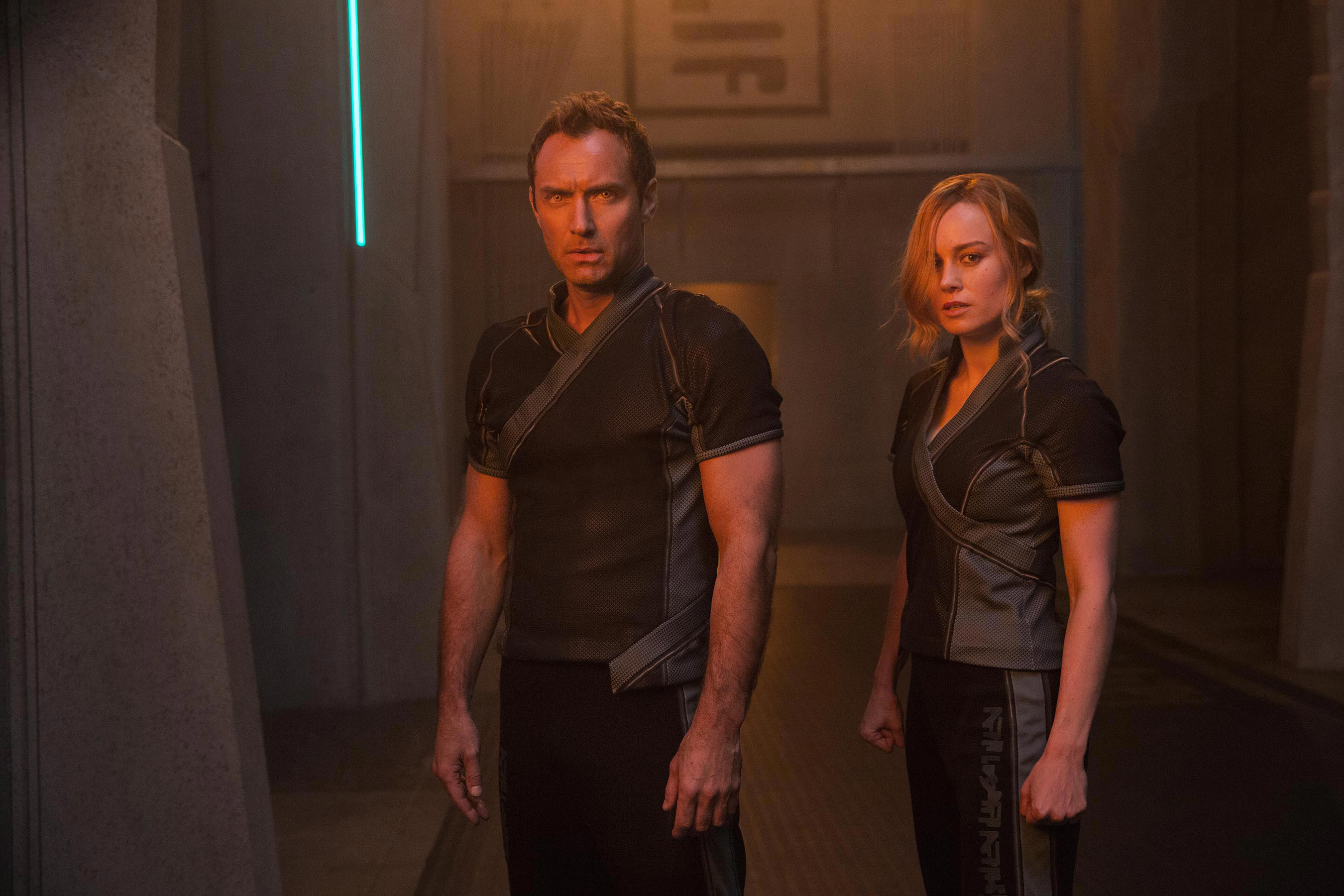 Jude Law and Brie Larson in Captain Marvel HD Wallpaper