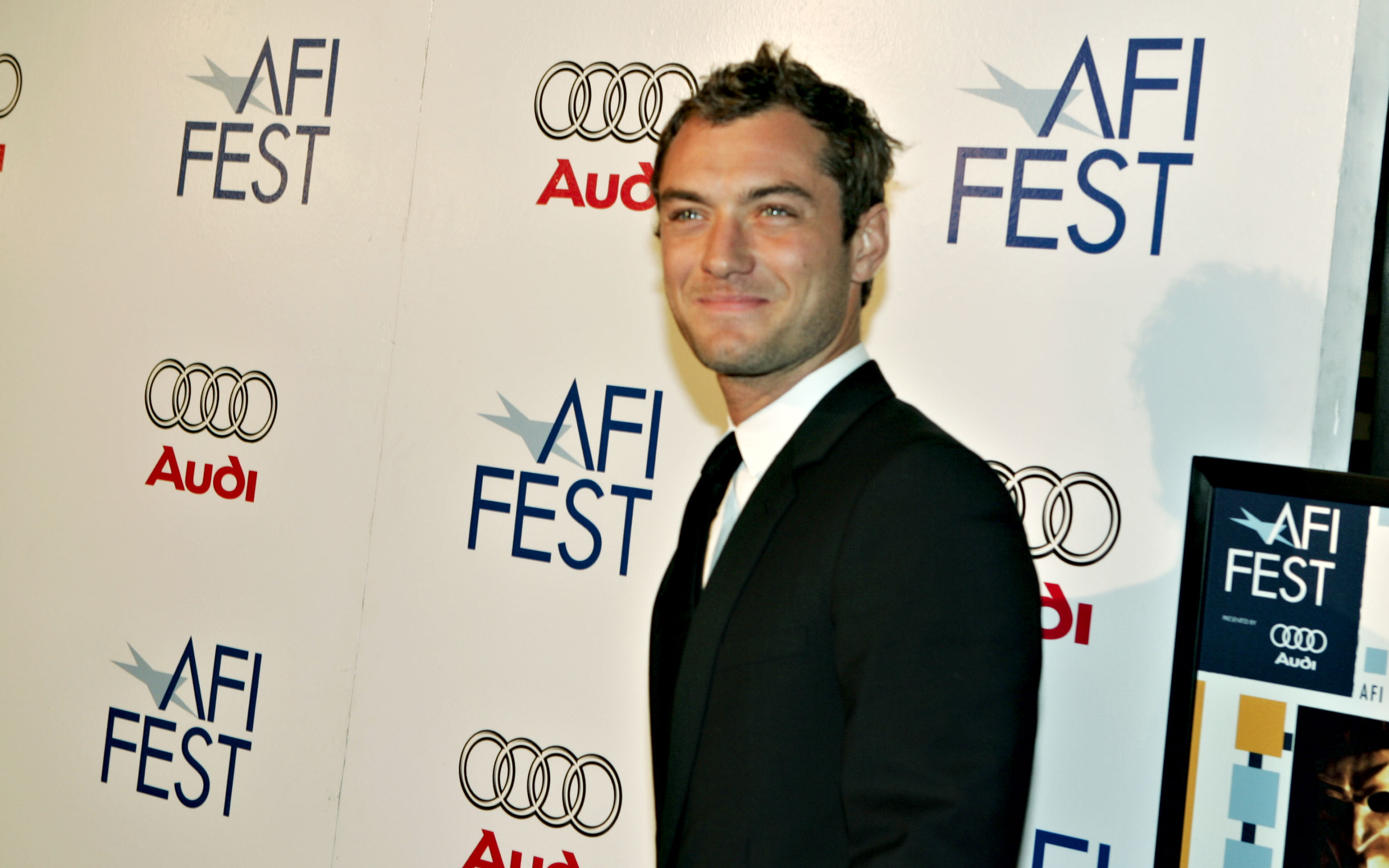Jude Law at AFI Fest HD Wallpaper