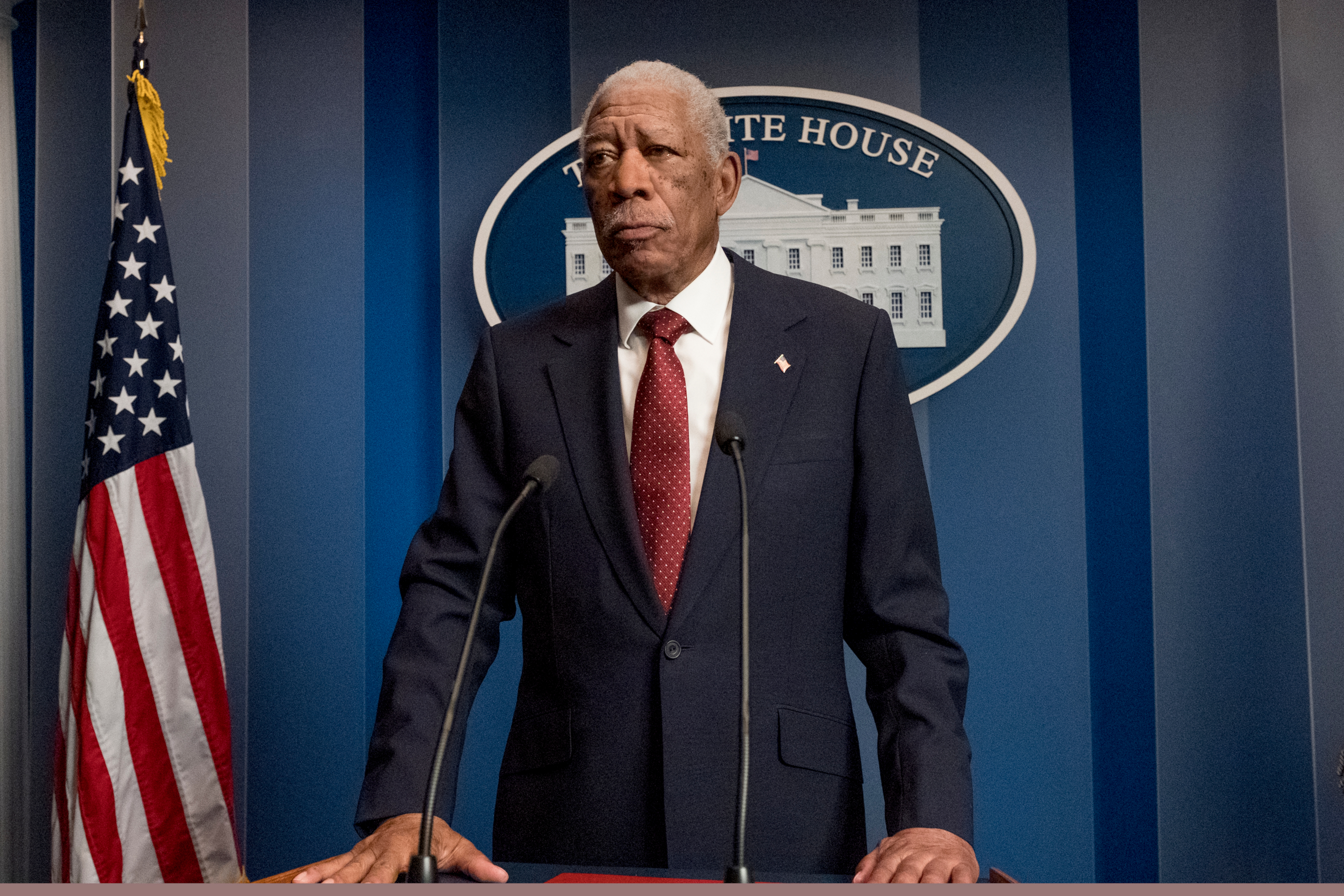 Morgan Freeman at White House Press Briefing HD Wallpaper