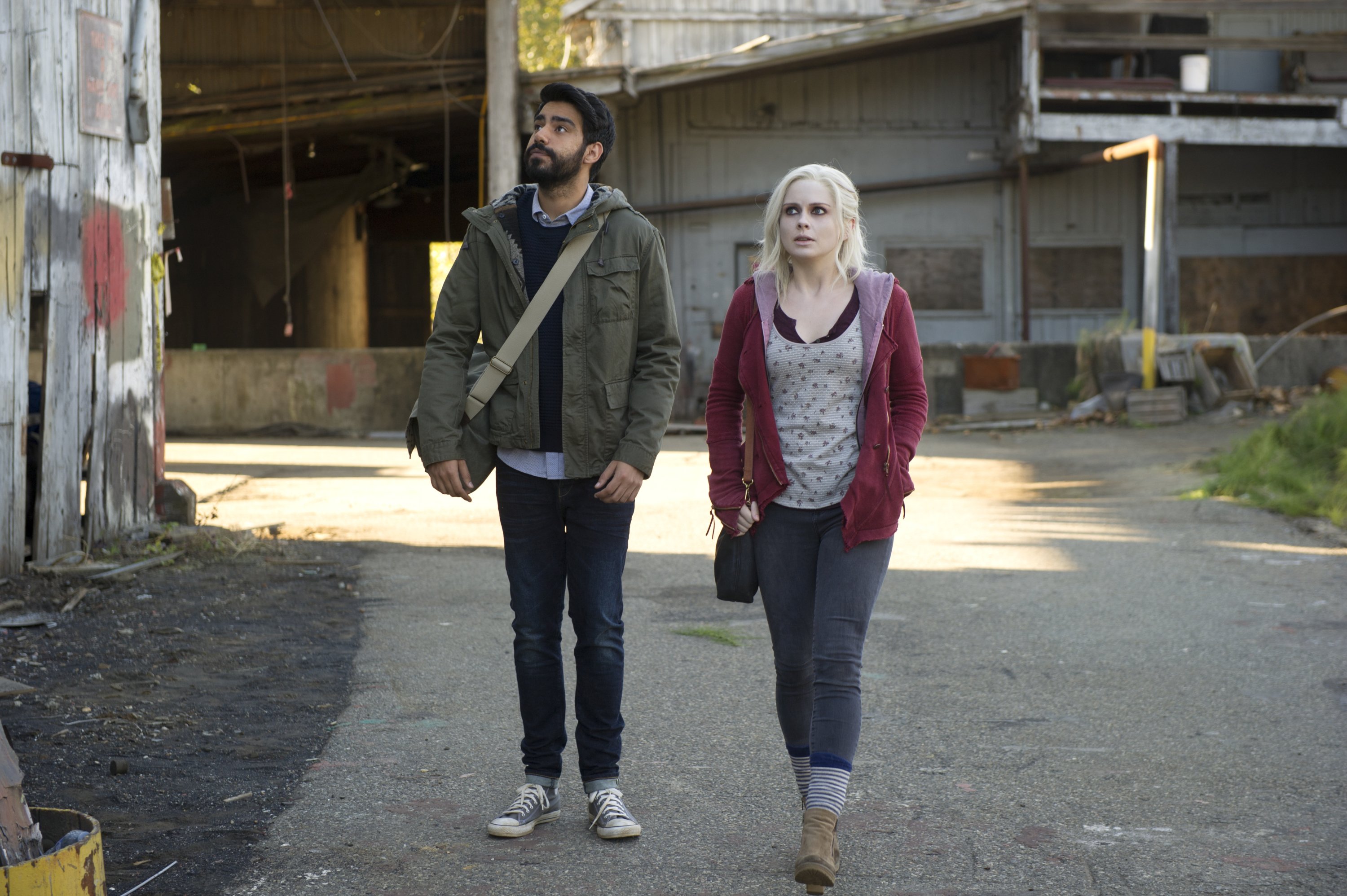 Rose McIver and Ravi Chakrabarti in iZombie HD Wallpaper
