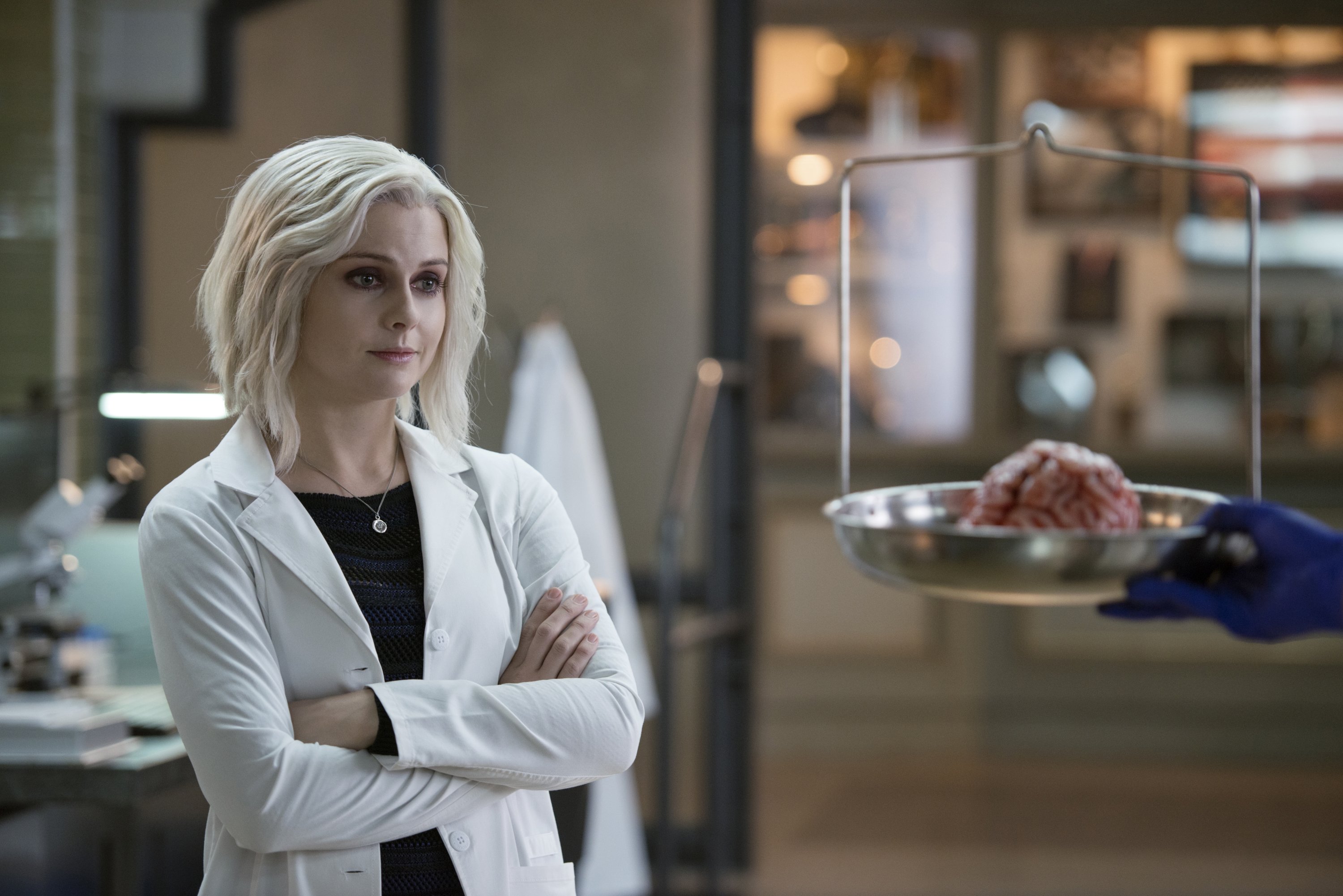 Rose McIver in a lab with a brain on a scale HD Wallpaper