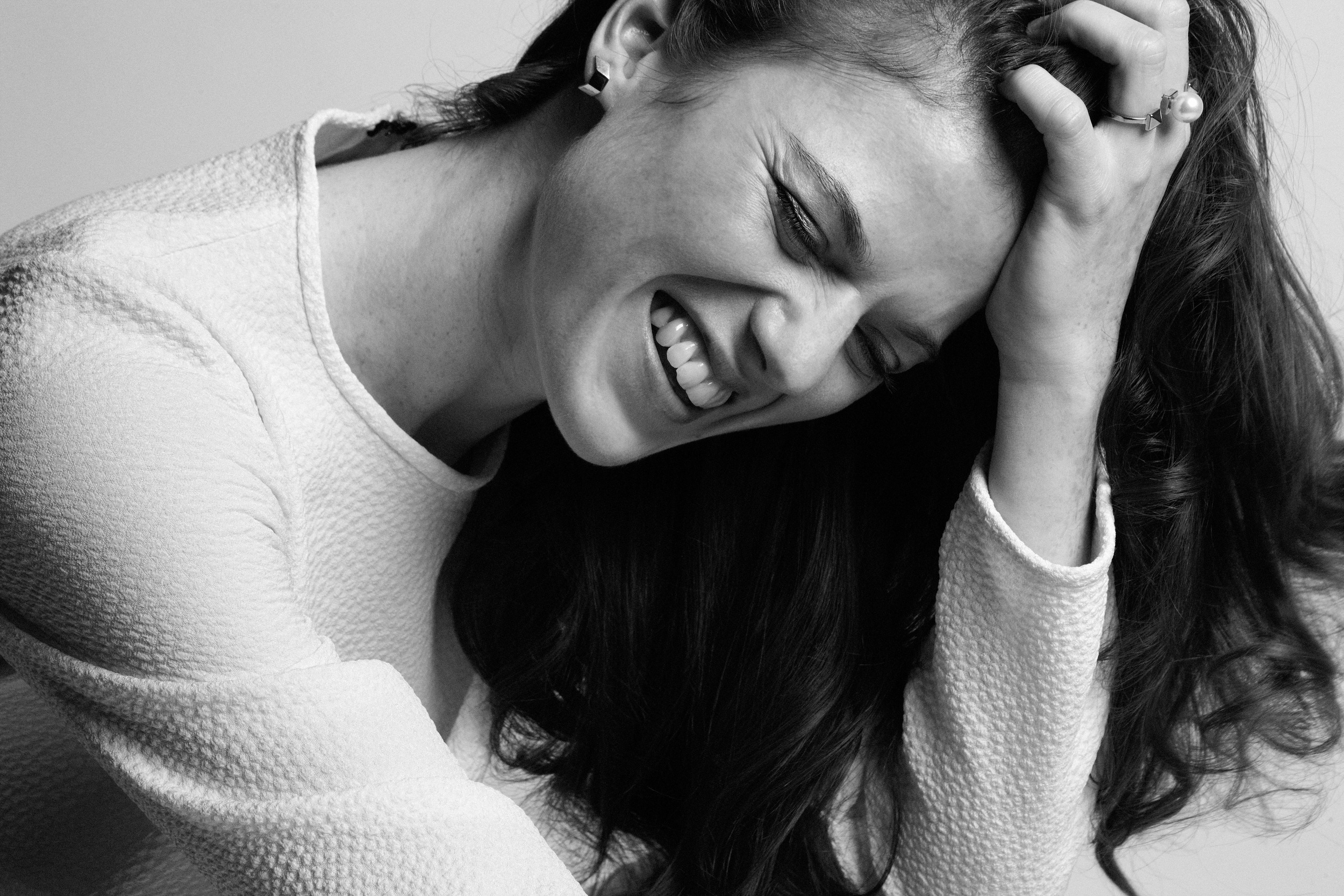 Rose Leslie laughing HD Wallpaper