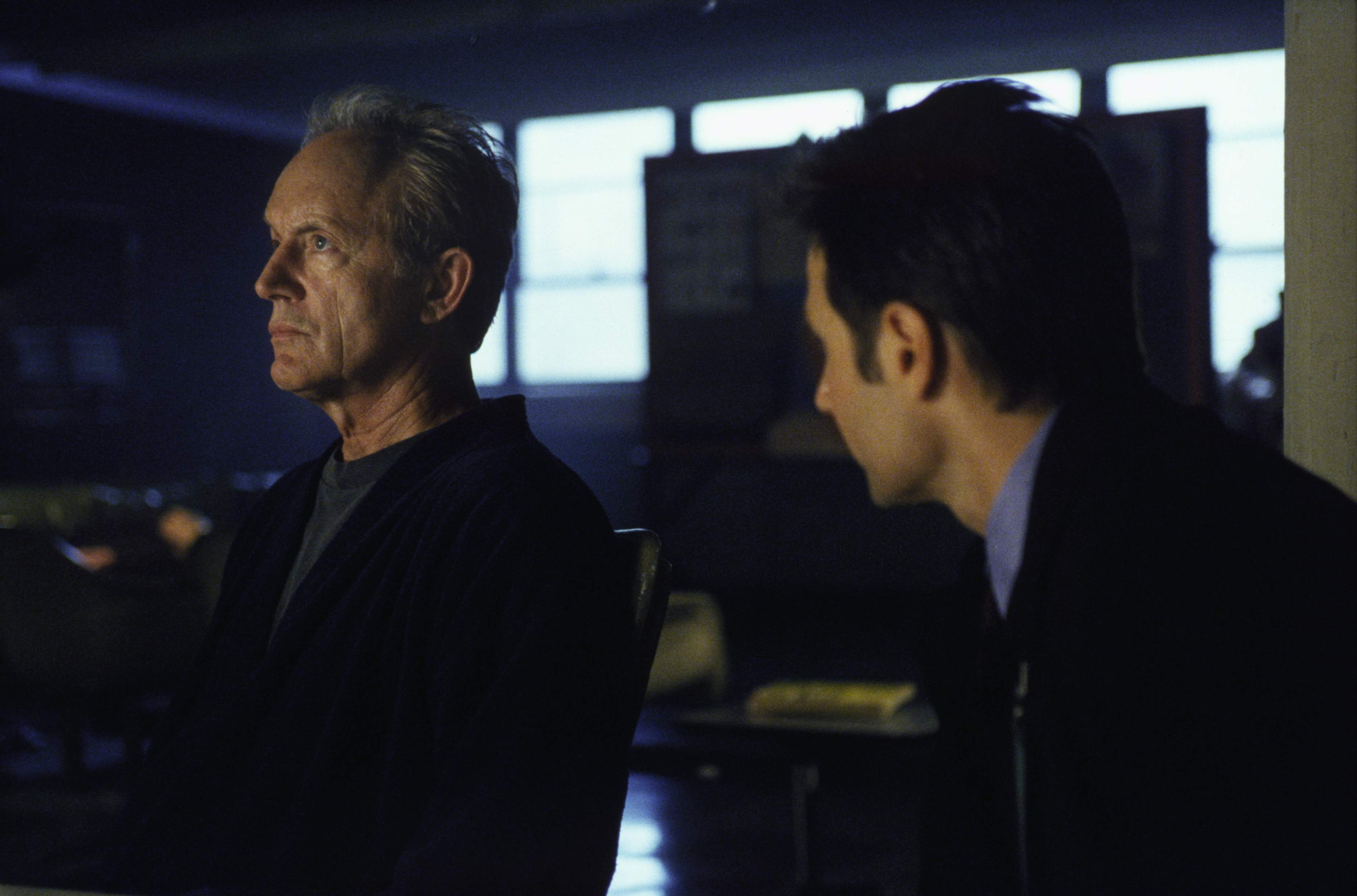 David Duchovny in a dark room HD Wallpaper