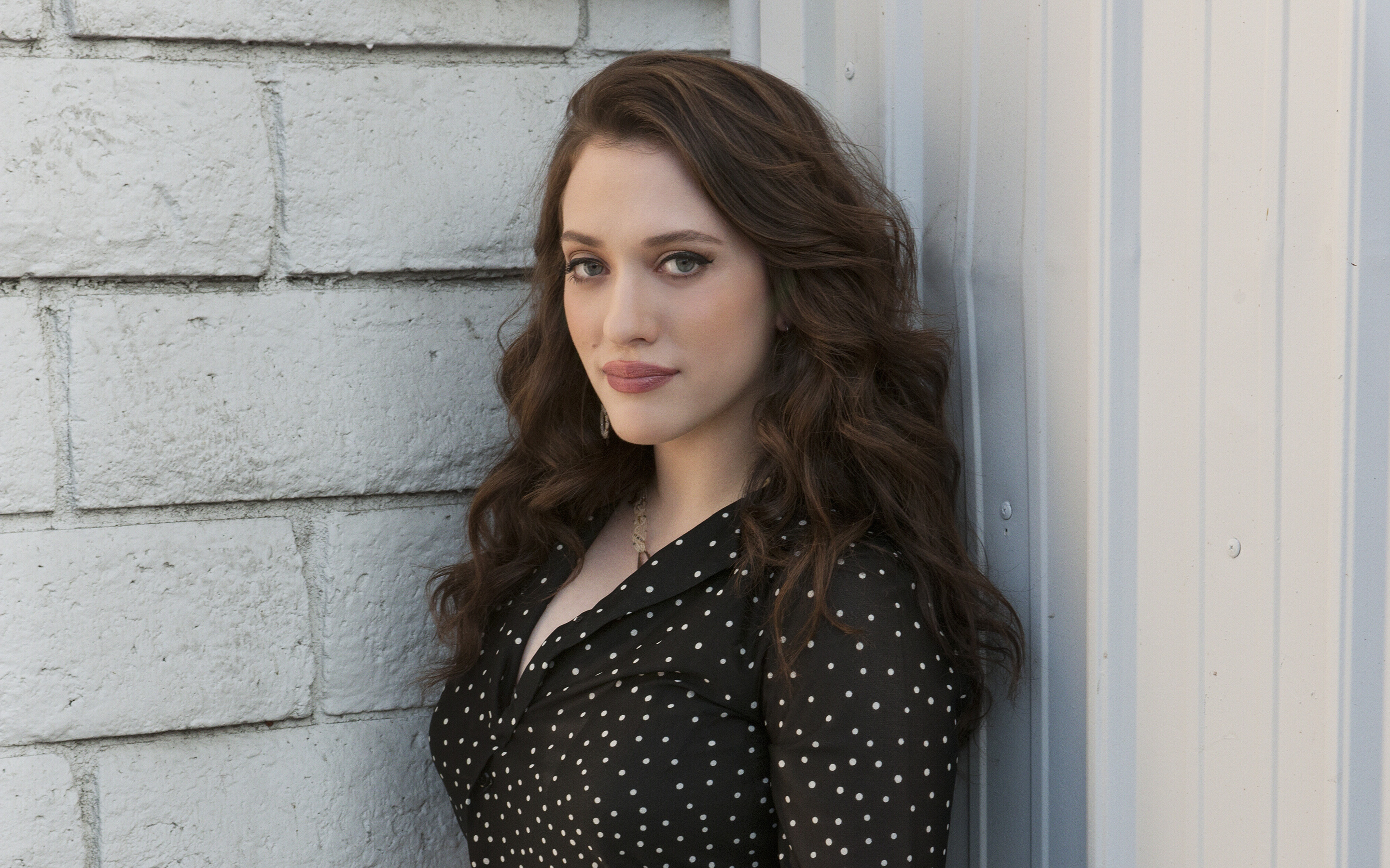 Kat Dennings HD Wallpaper