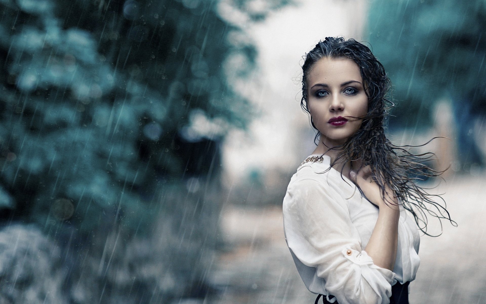 Woman in the rain HD Wallpaper