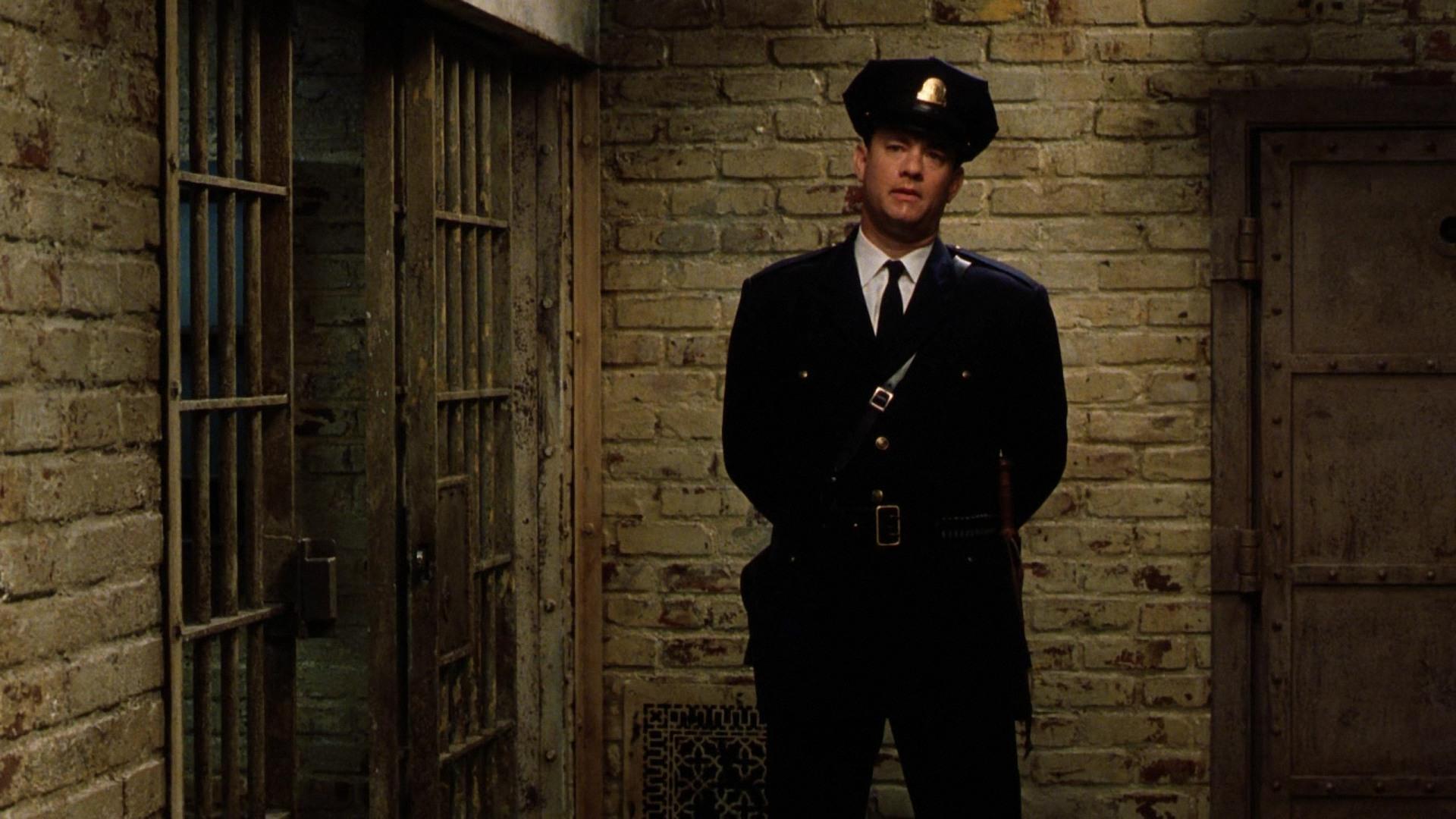 Tom Hanks as a prison guard HD Wallpaper