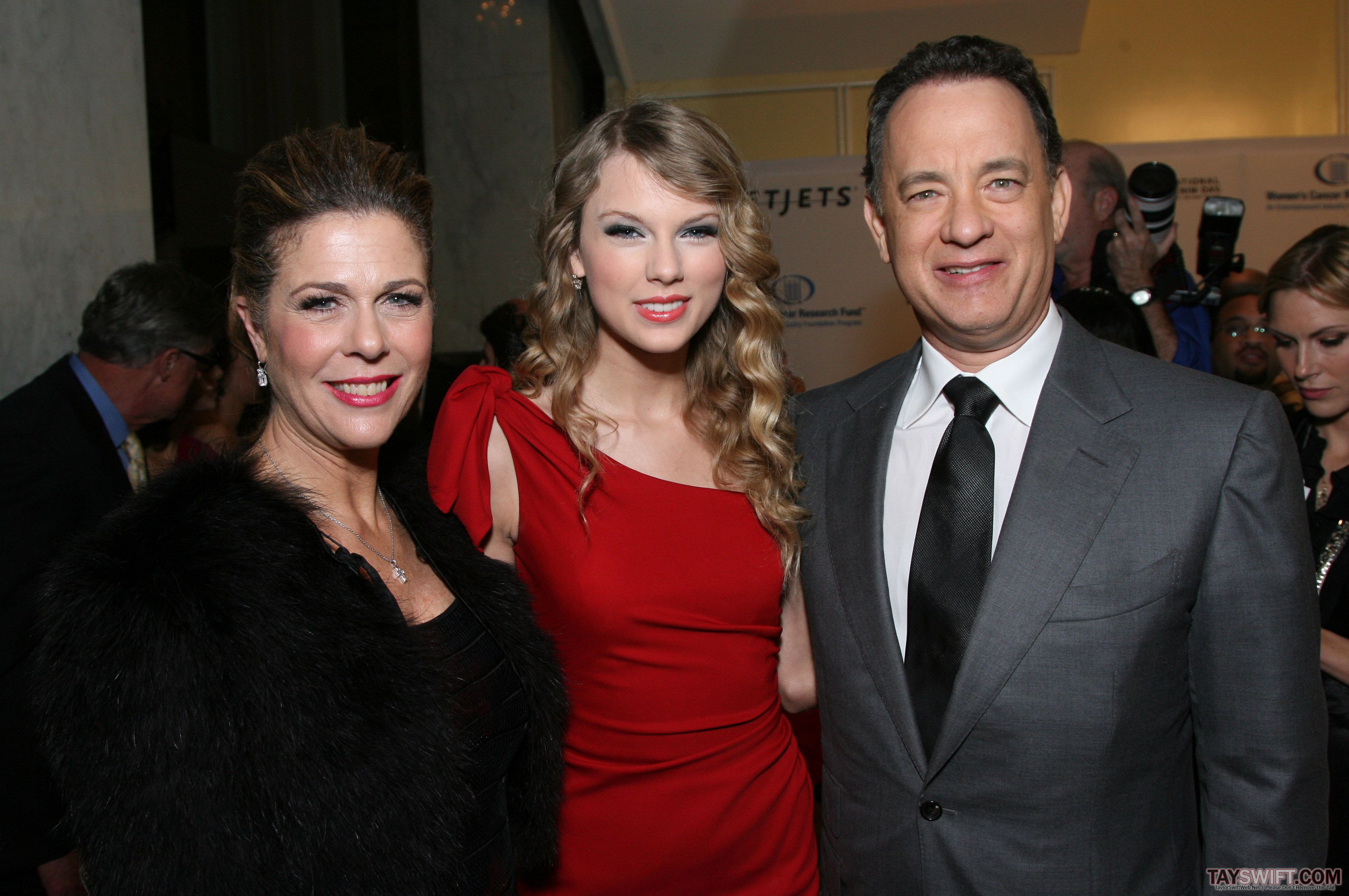 Rita Wilson, Taylor Swift, and Tom Hanks HD Wallpaper
