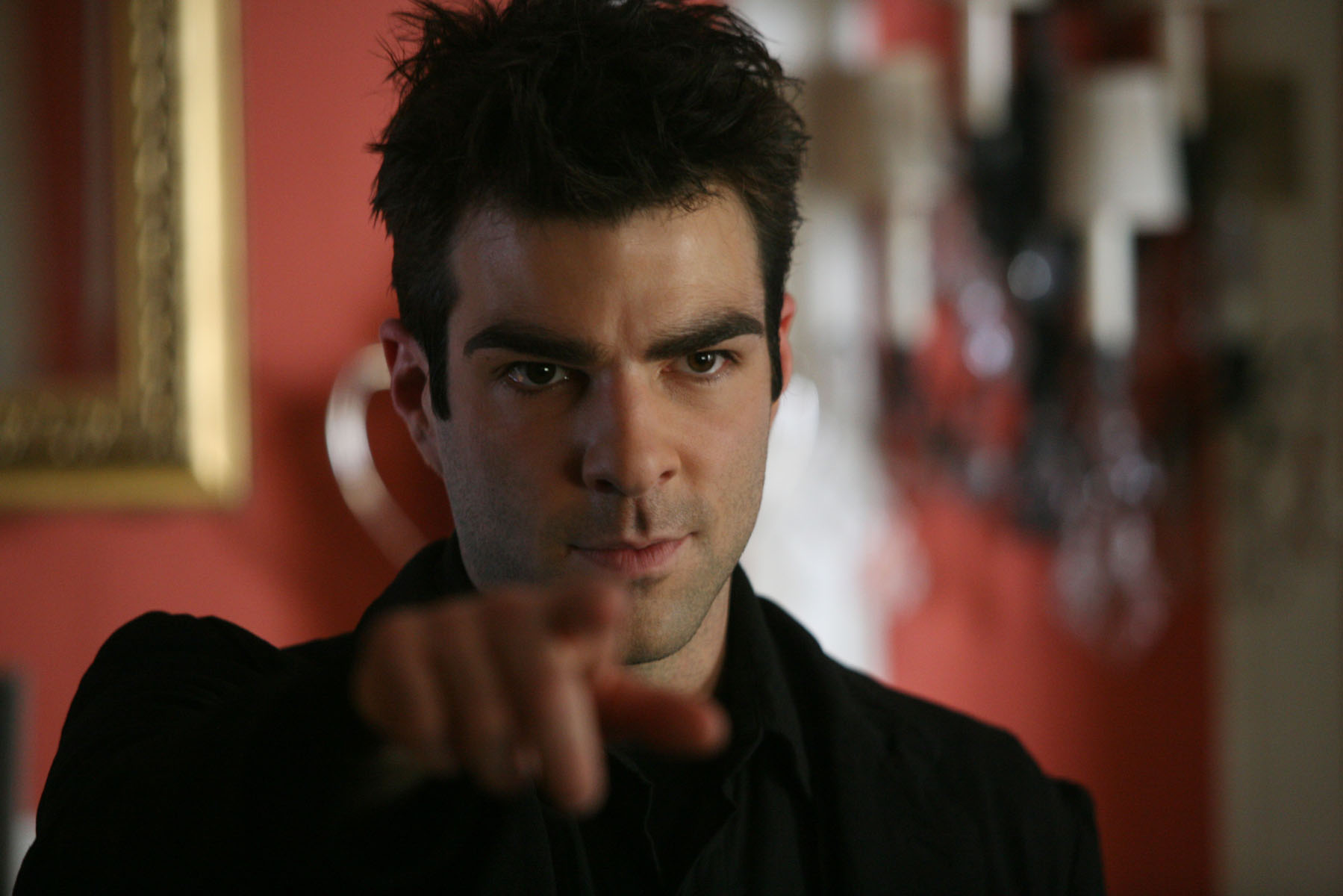 Zachary Quinto pointing forward HD Wallpaper