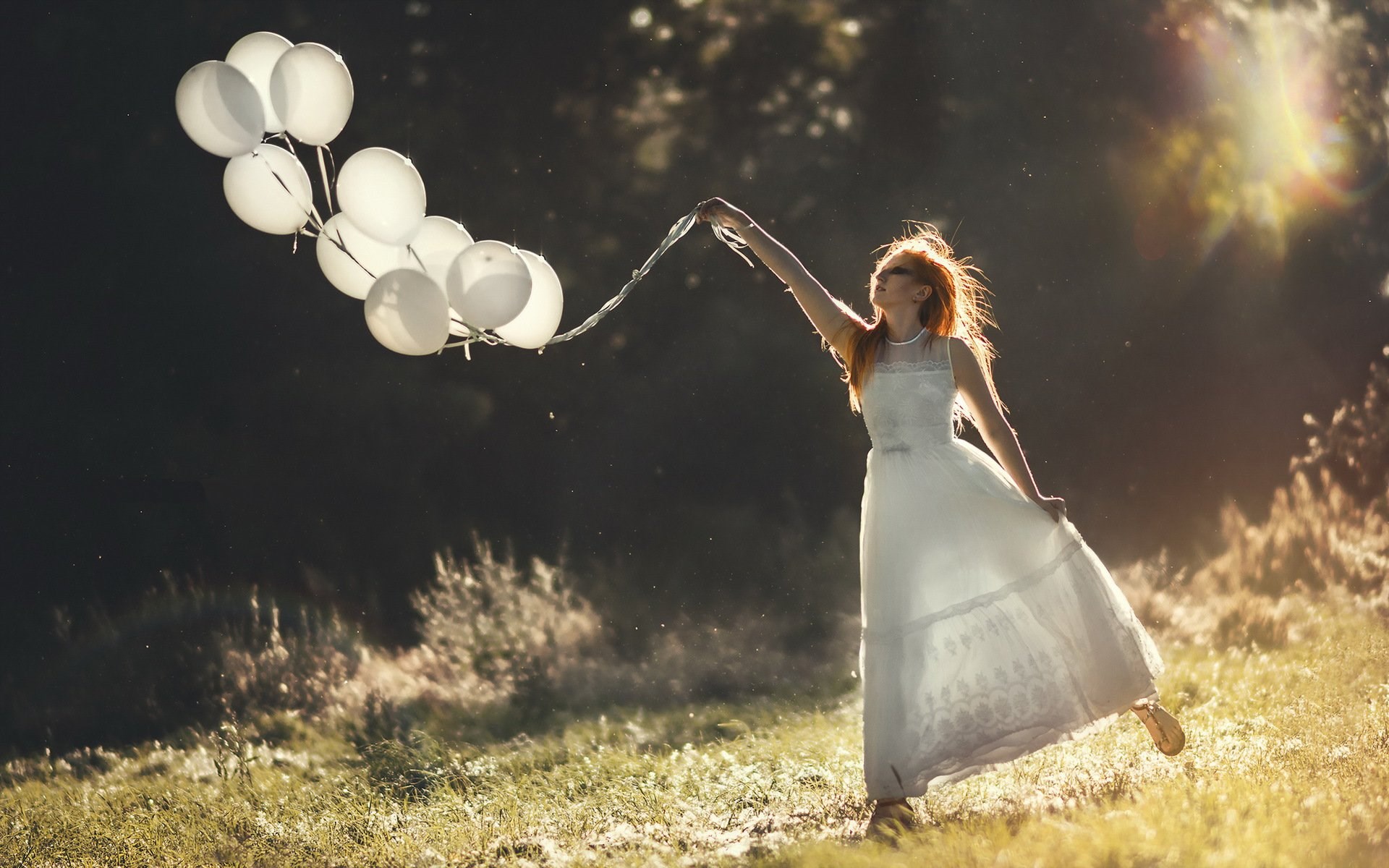 Girl in white dress holding balloons HD Wallpaper