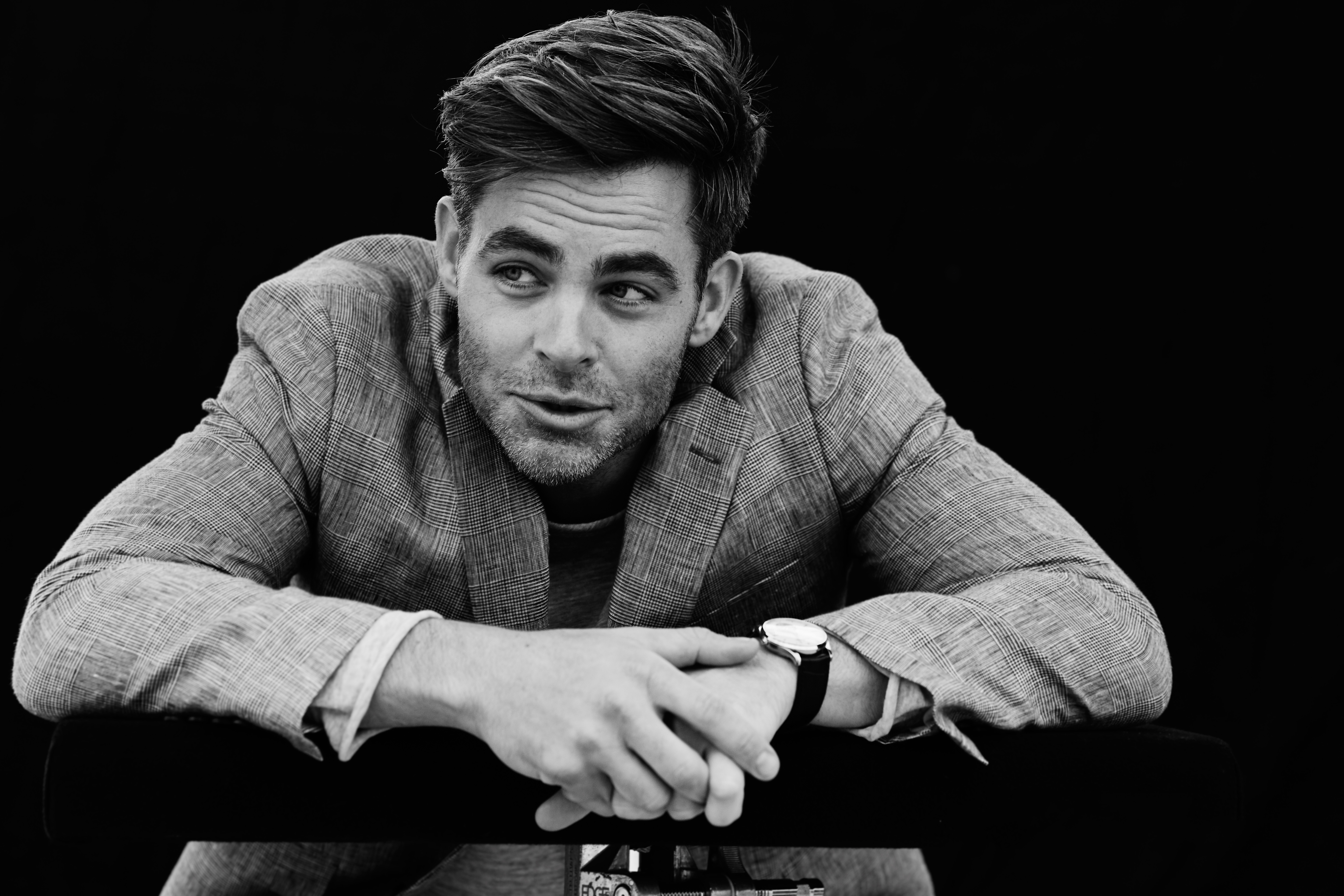 Chris Pine HD Wallpaper