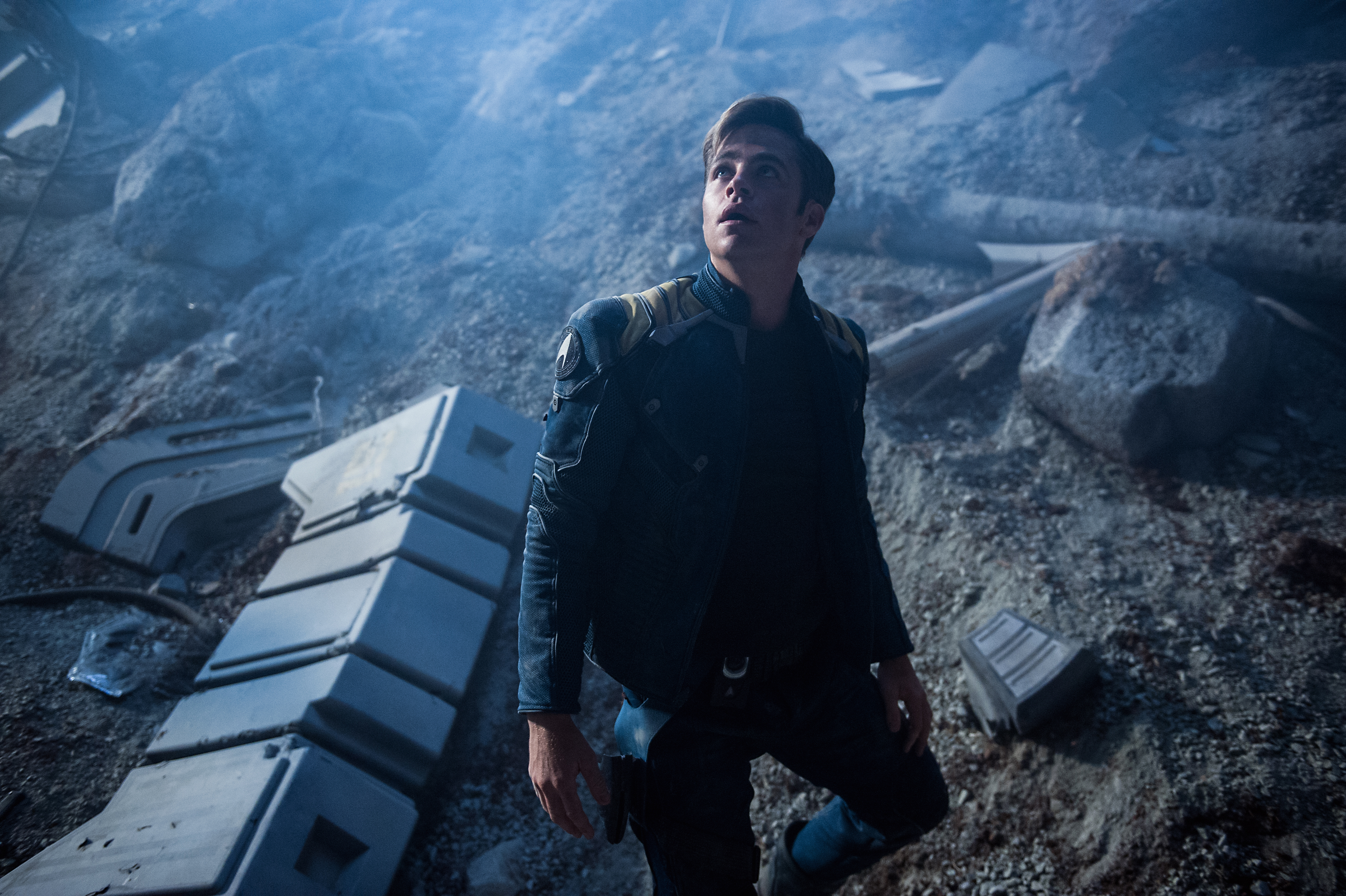 Chris Pine in Star Trek HD Wallpaper