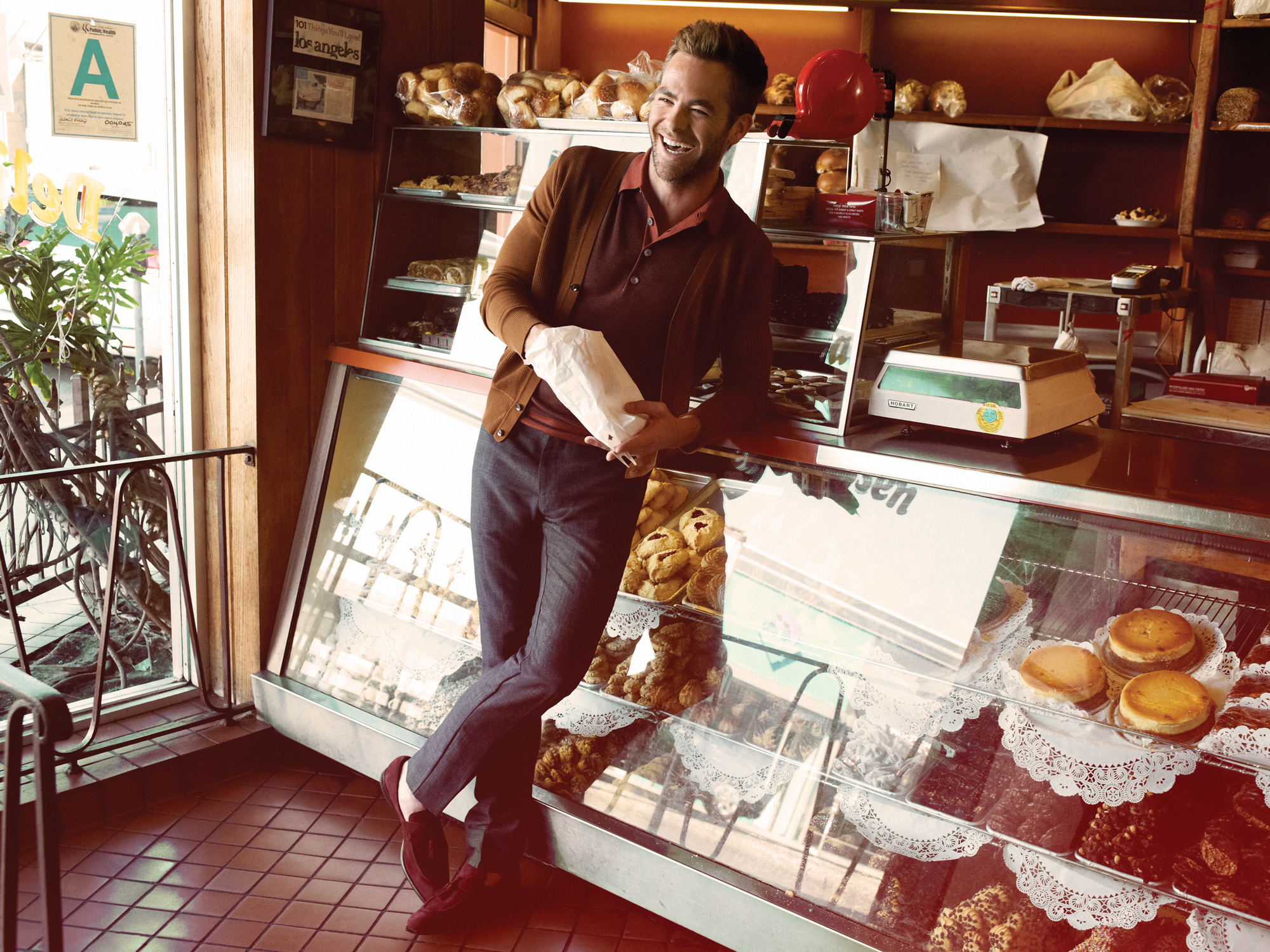 Chris Pine in a bakery HD Wallpaper