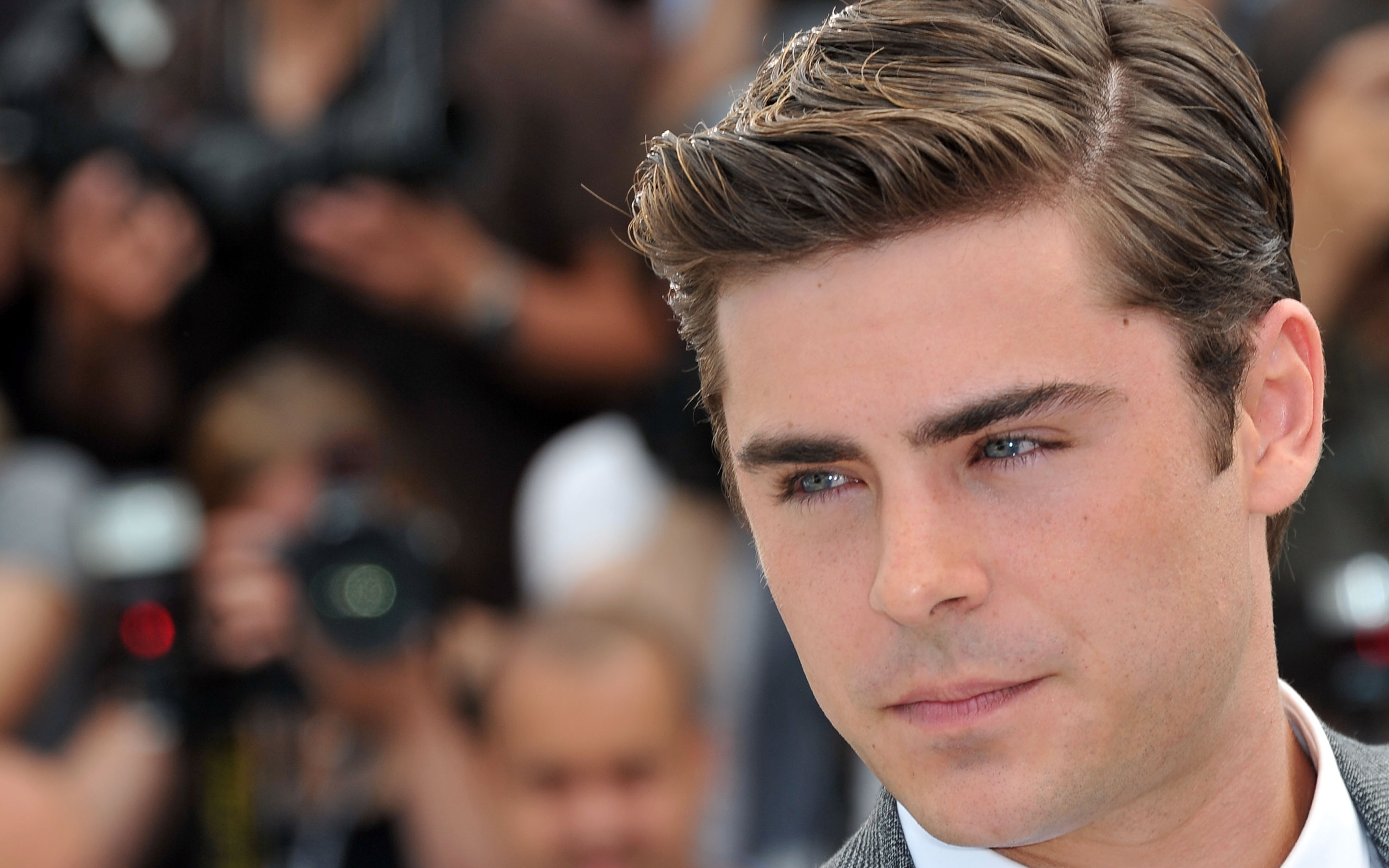 Zac Efron HD Wallpaper