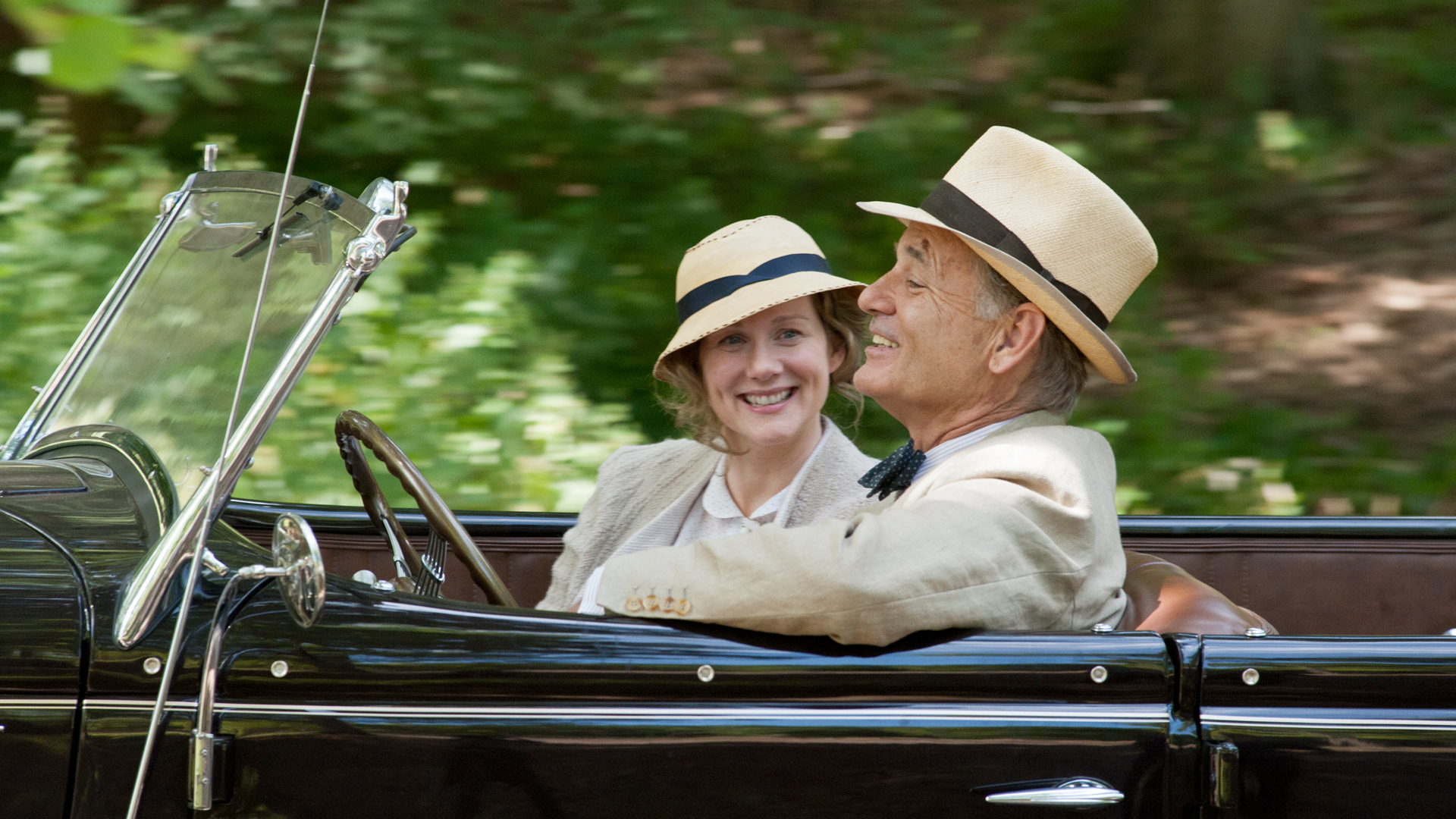 Bill Murray and woman in a vintage car HD Wallpaper