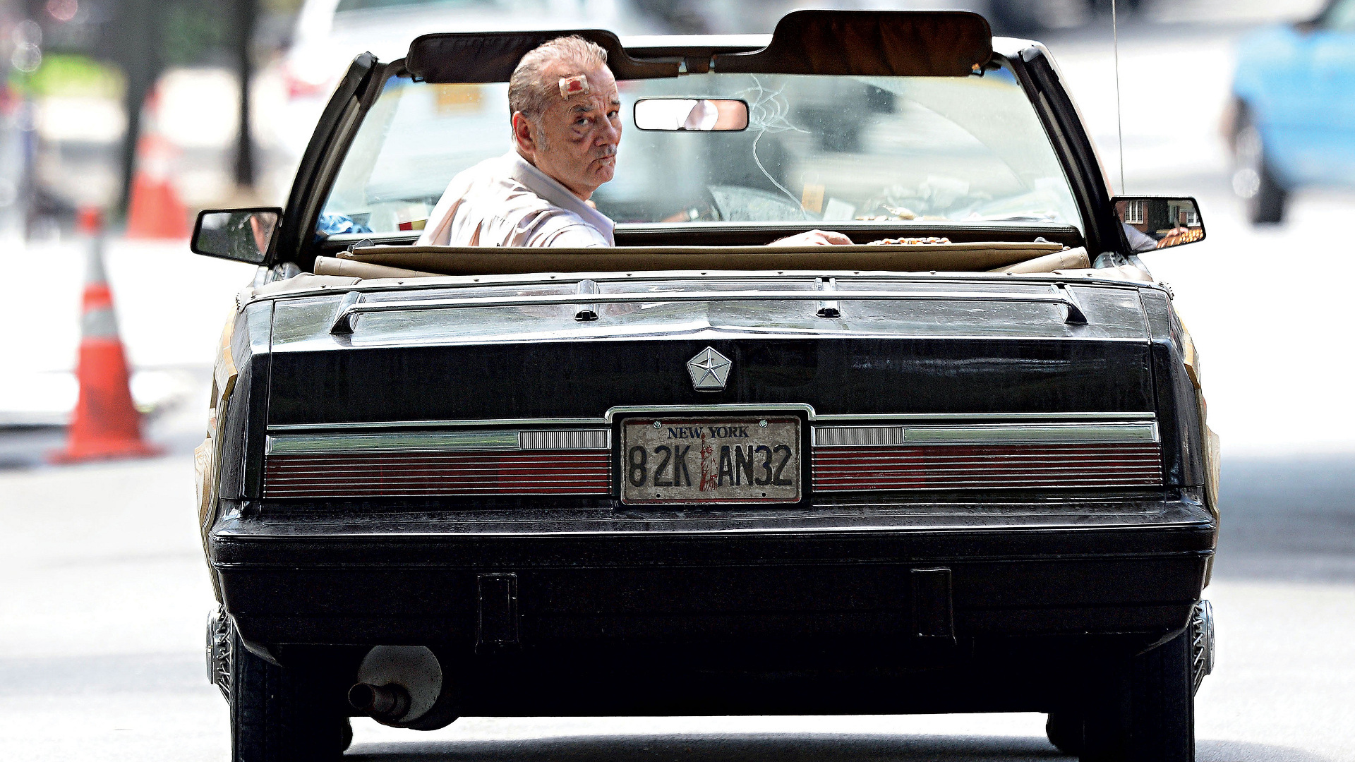 Bill Murray in a convertible car HD Wallpaper