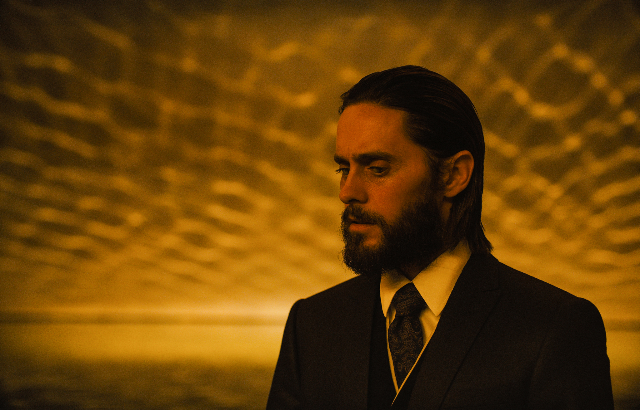 Jared Leto in a suit HD Wallpaper