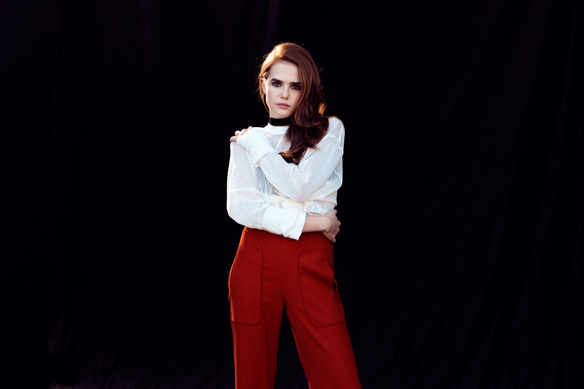 Zoey Deutch HD Wallpaper