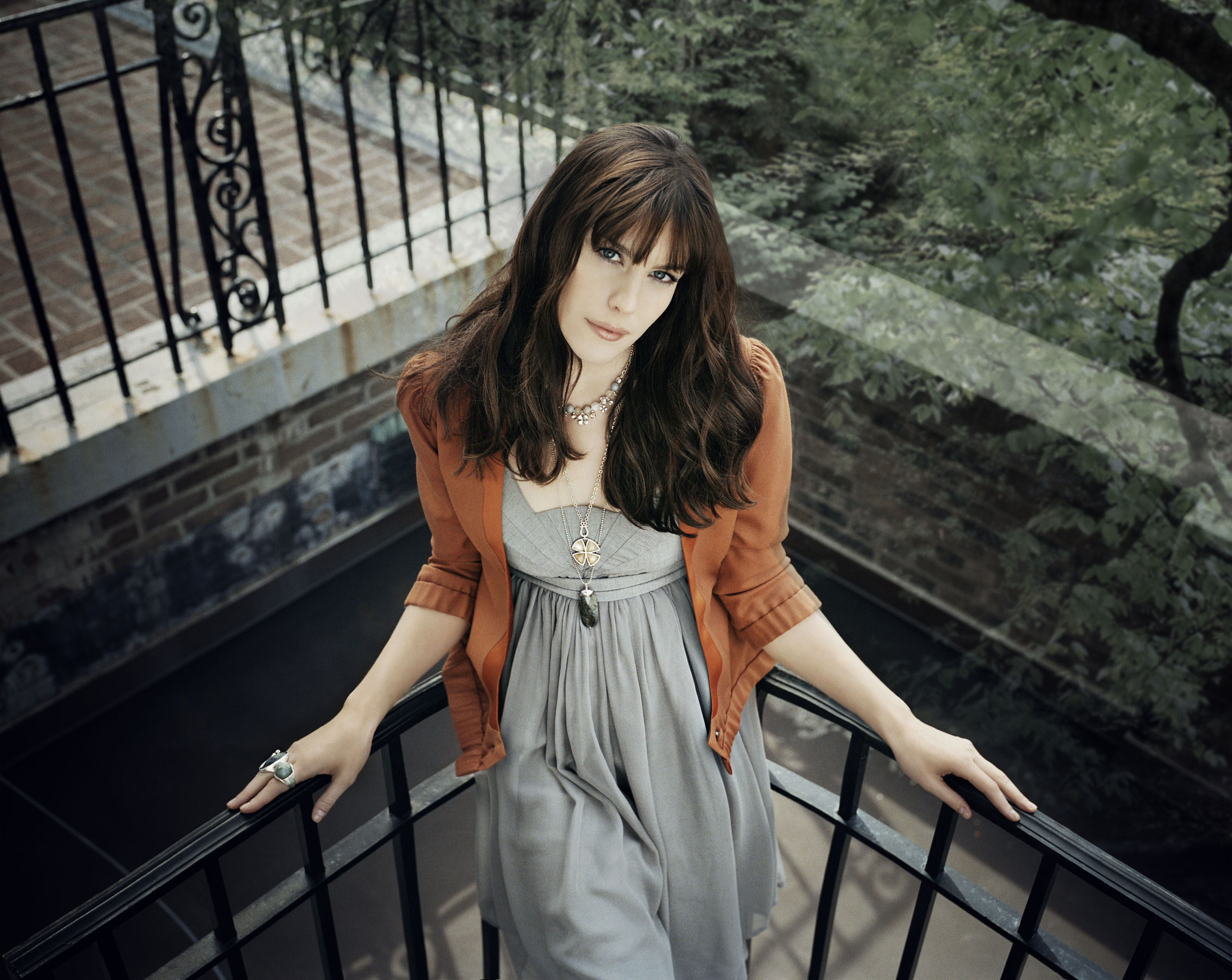 Liv Tyler on stairs HD Wallpaper