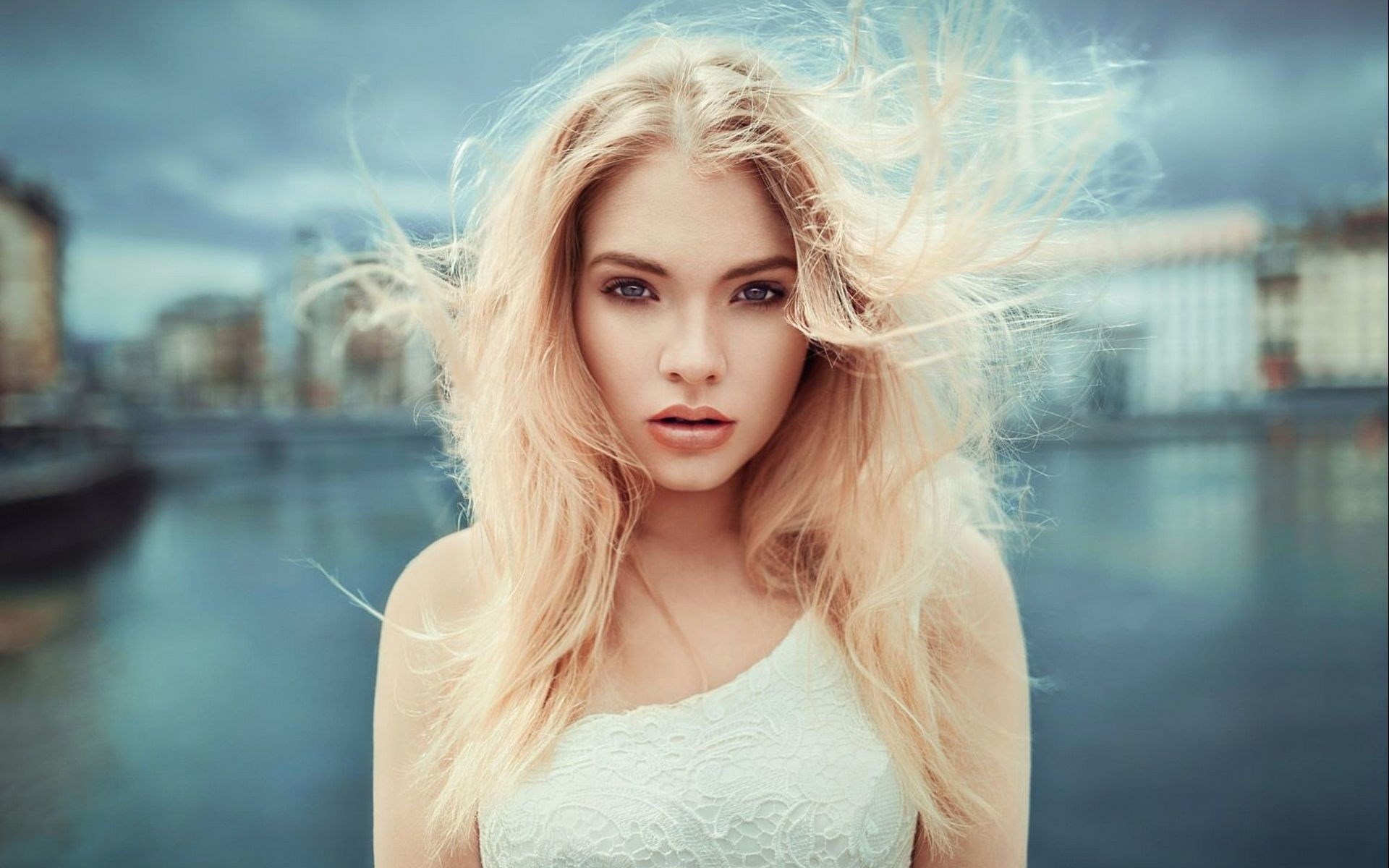 Woman with blonde hair in white dress HD Wallpaper