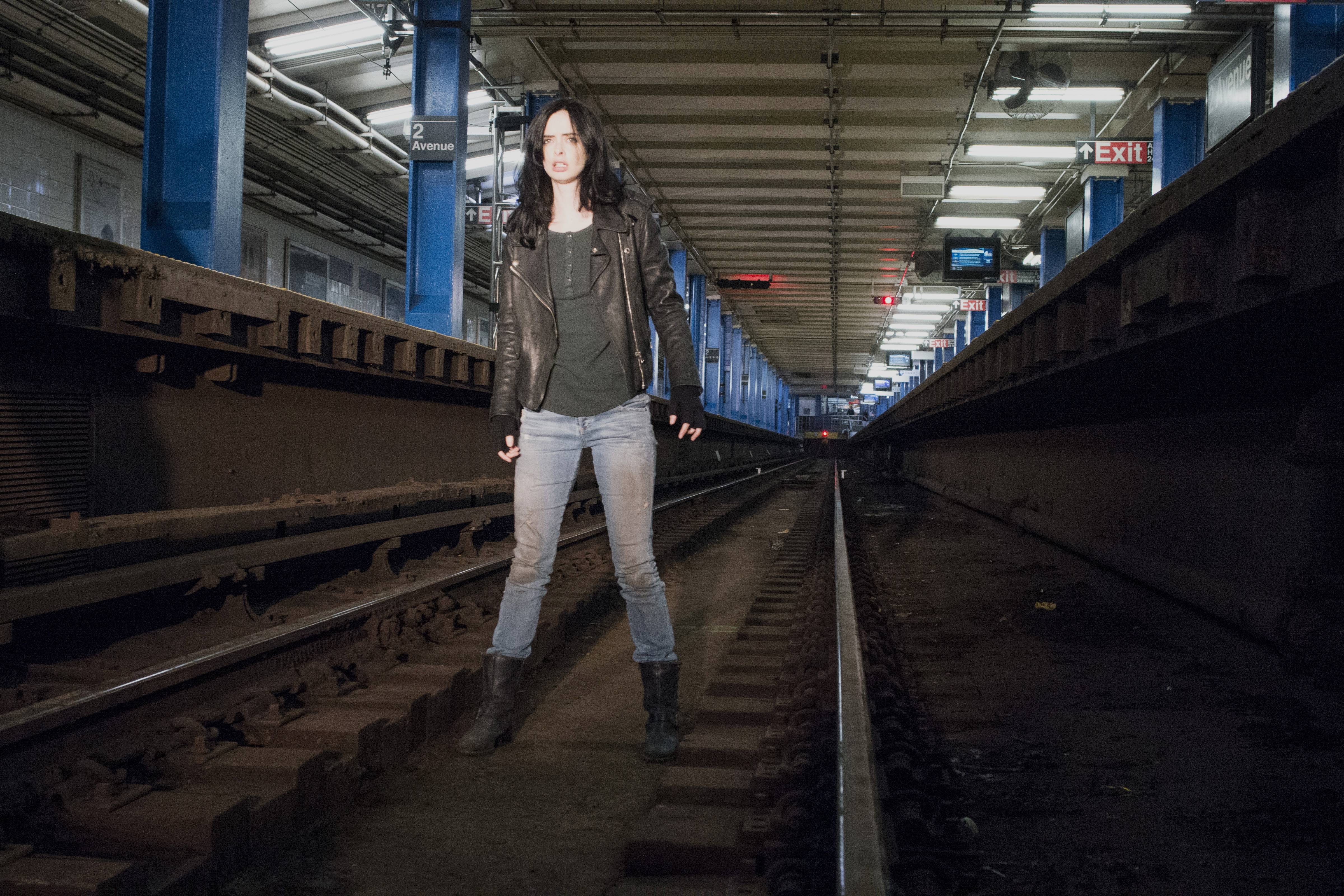 Krysten Ritter in a Subway Station HD Wallpaper