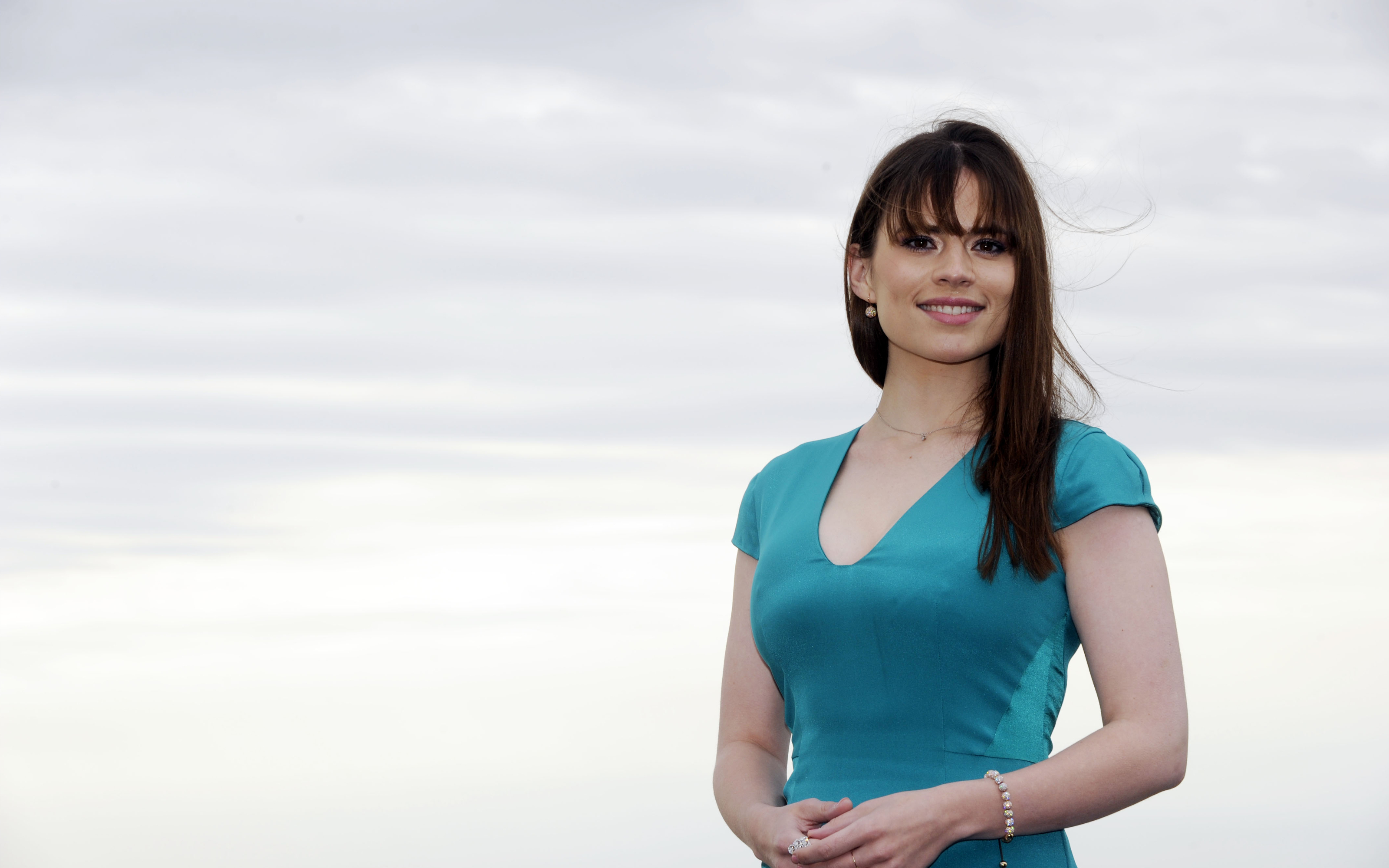 Hayley Atwell HD Wallpaper