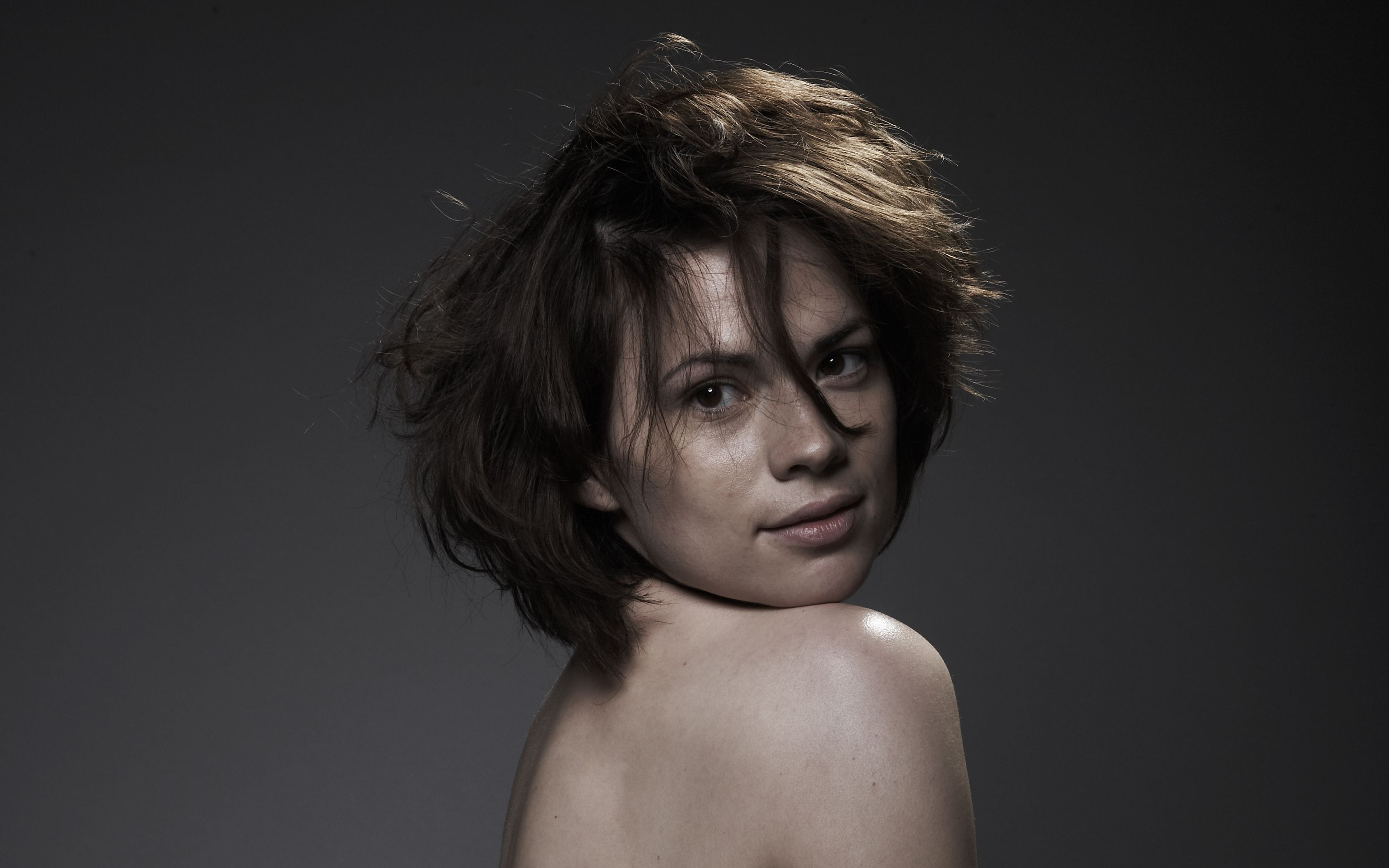 Hayley Atwell portrait HD Wallpaper