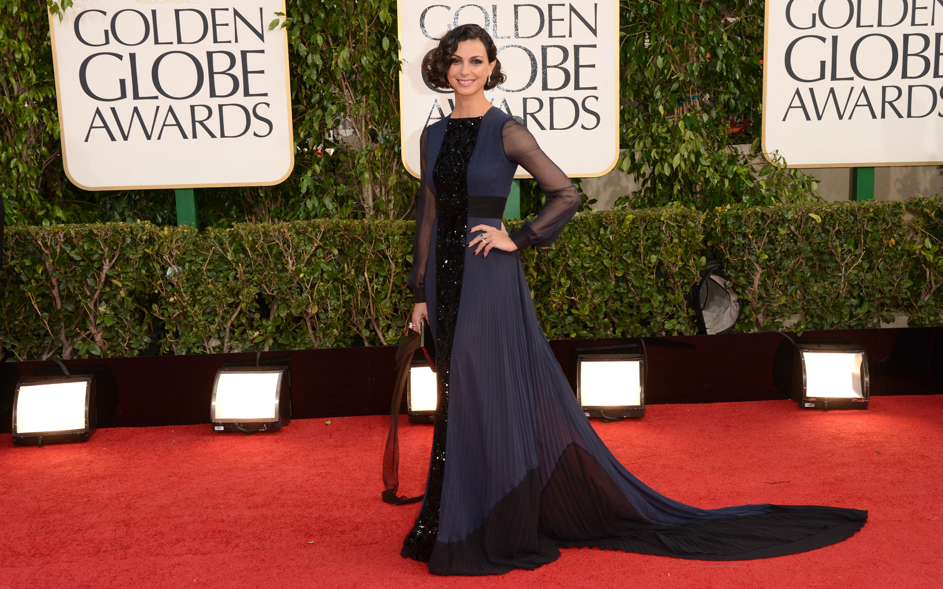 Morena Baccarin at Golden Globe Awards HD Wallpaper