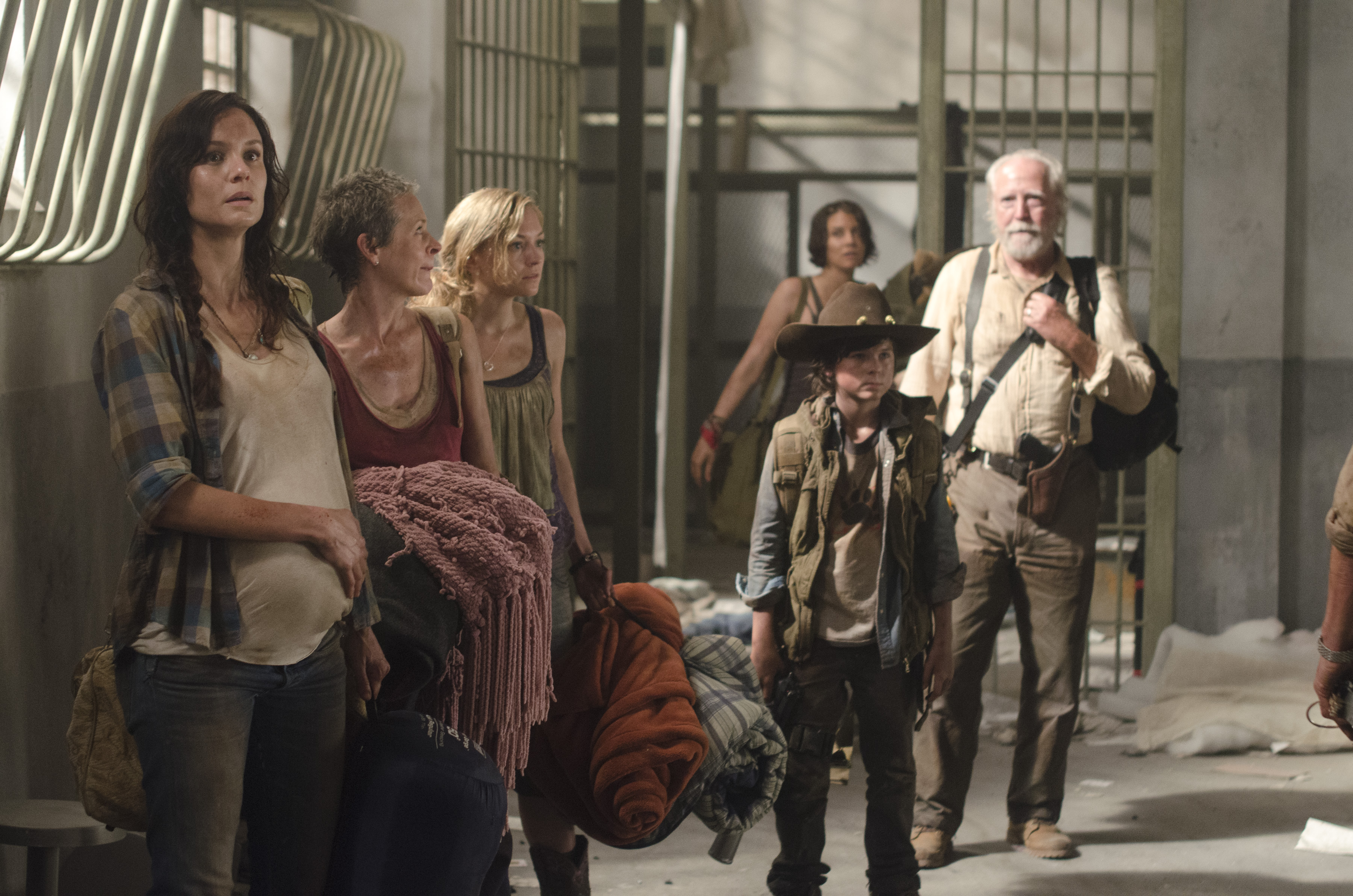 The Walking Dead characters in prison HD Wallpaper