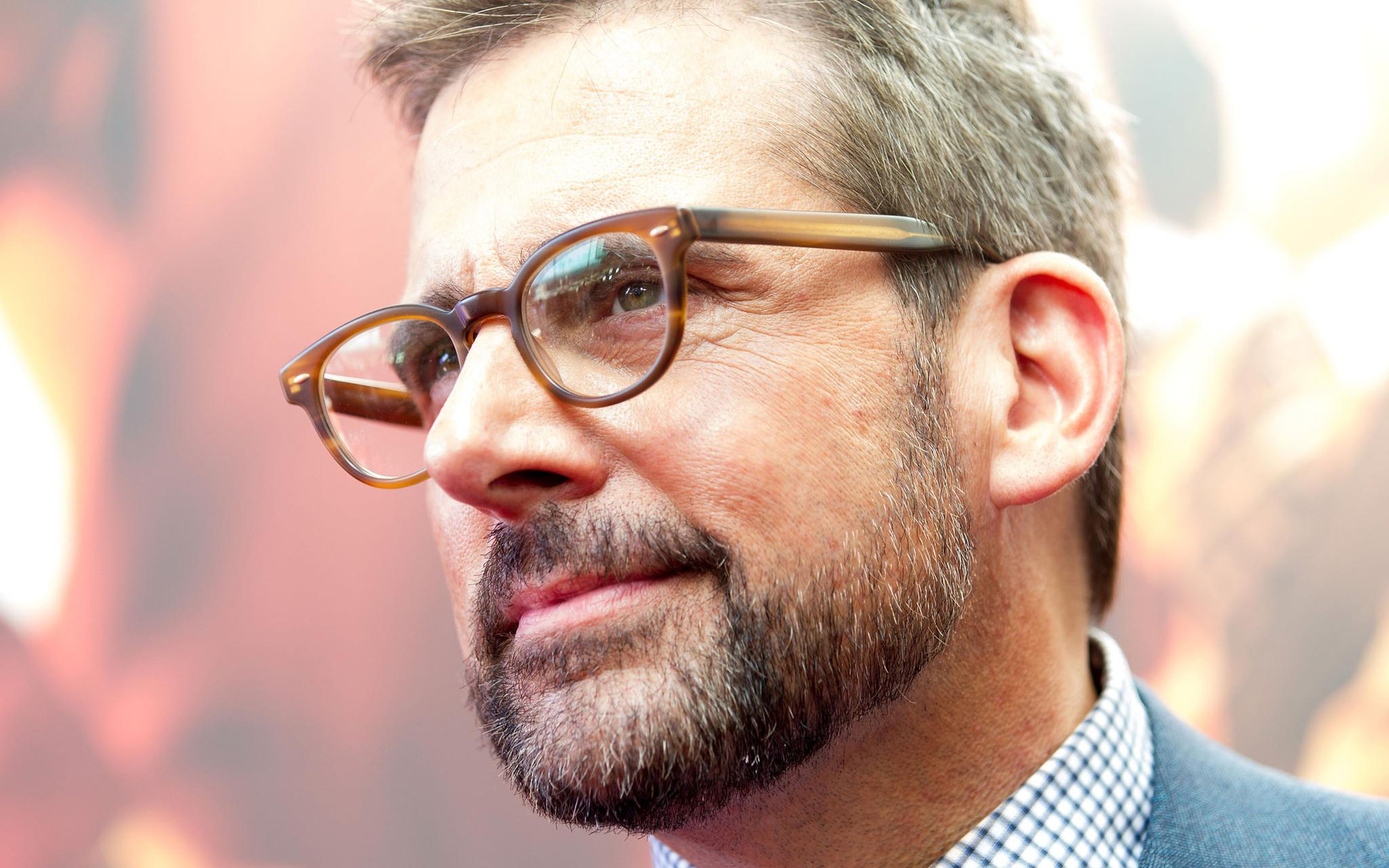 Steve Carell wearing glasses HD Wallpaper