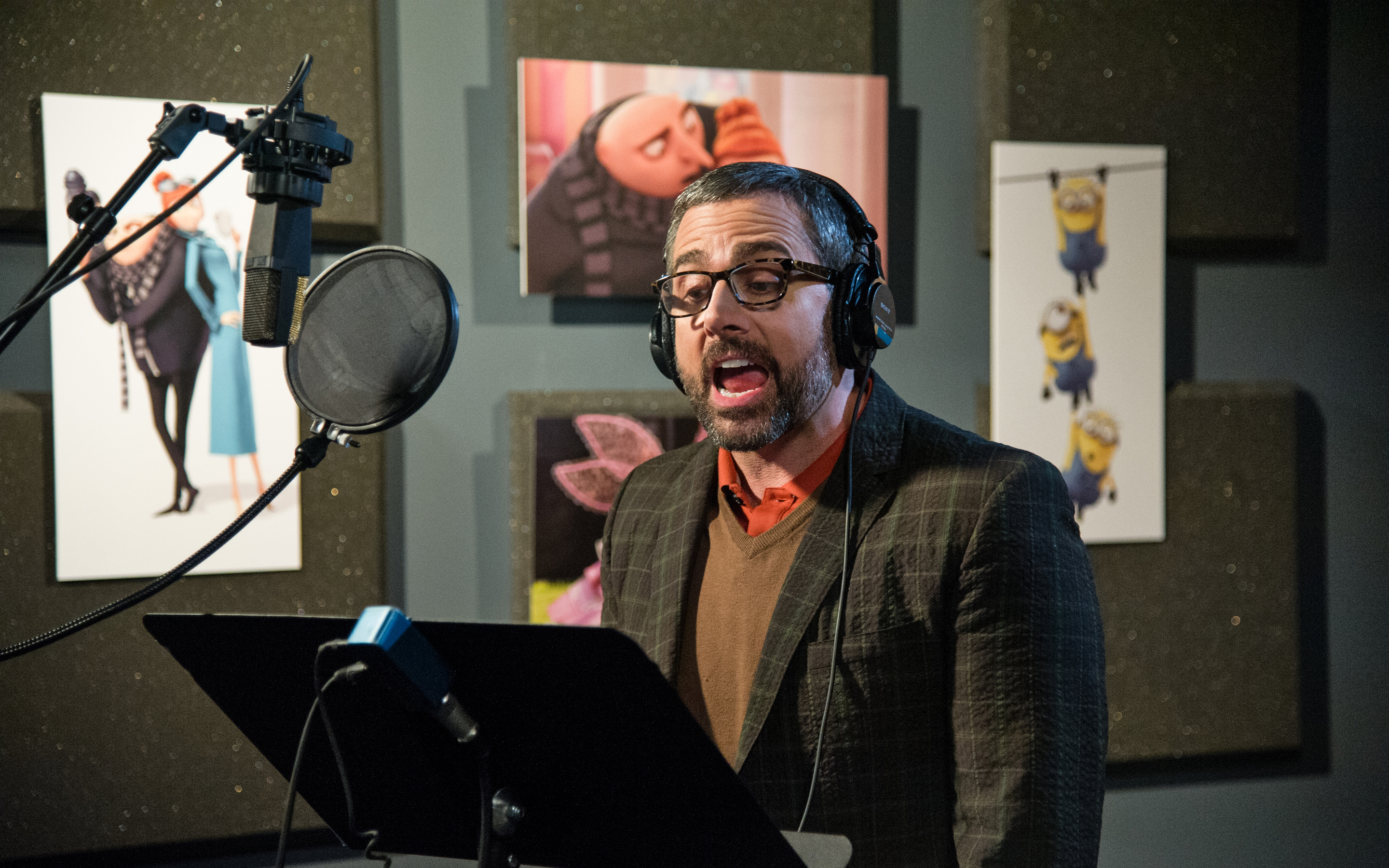 Steve Carell recording voiceover for Despicable Me HD Wallpaper