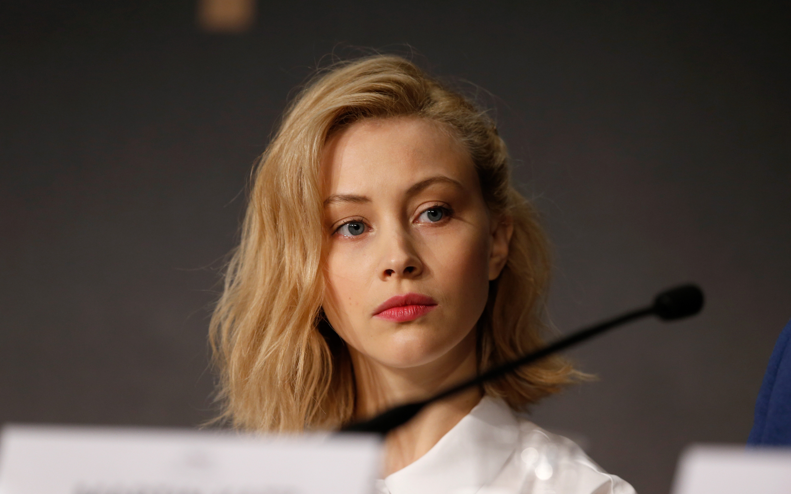 Sarah Gadon at a press conference HD Wallpaper