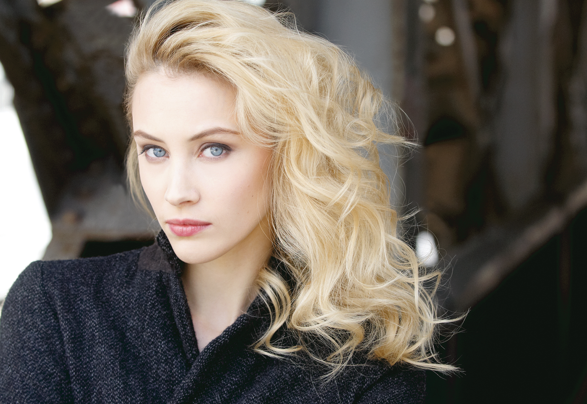 Sarah Gadon HD Wallpaper