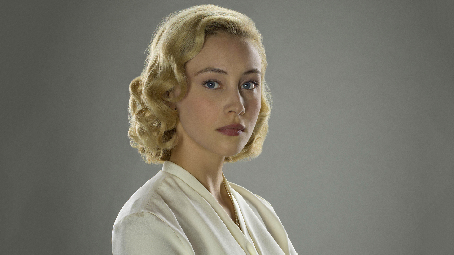 Sarah Gadon HD Wallpaper