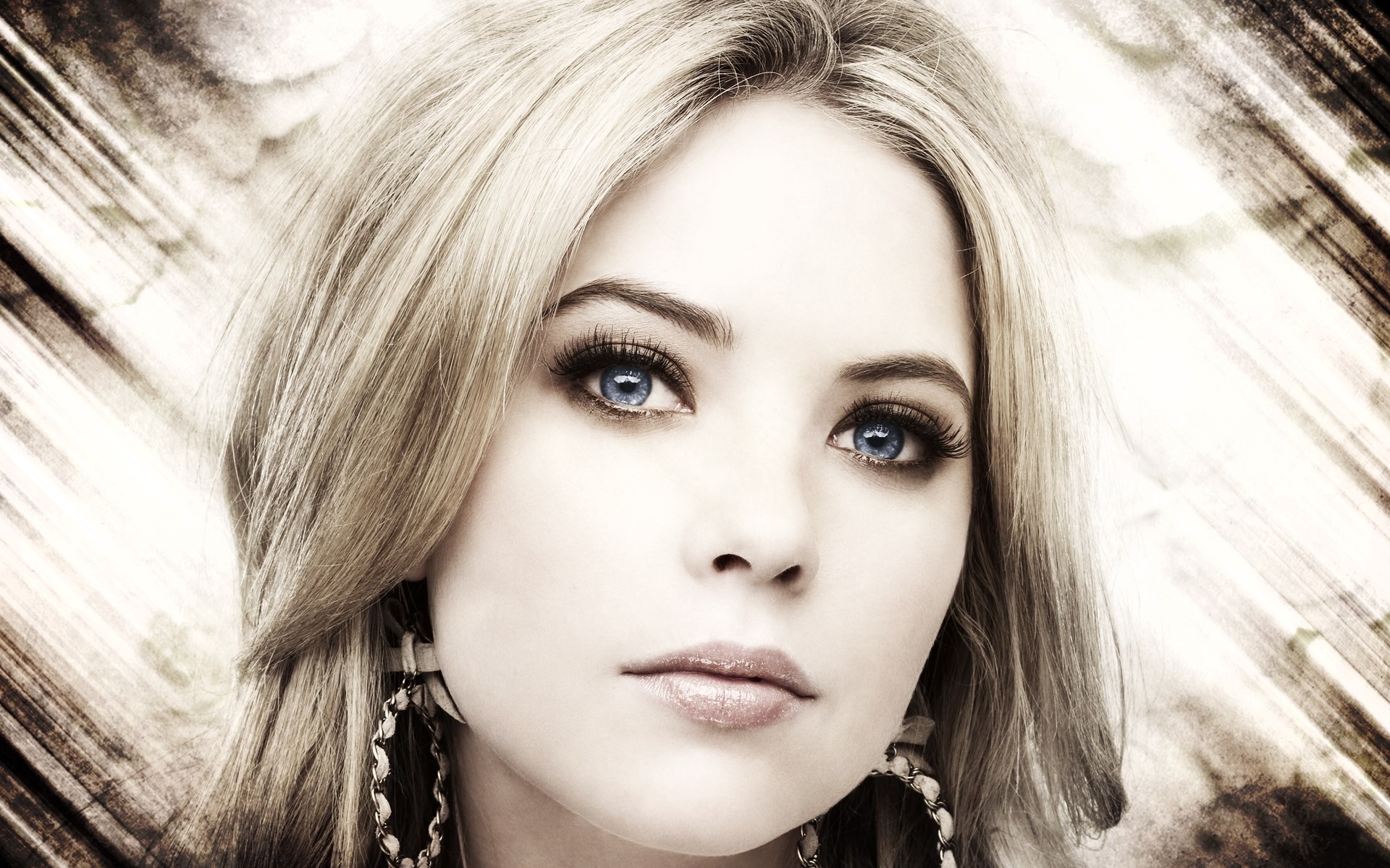 Close-up of a young woman with blonde hair and blue eyes HD Wallpaper