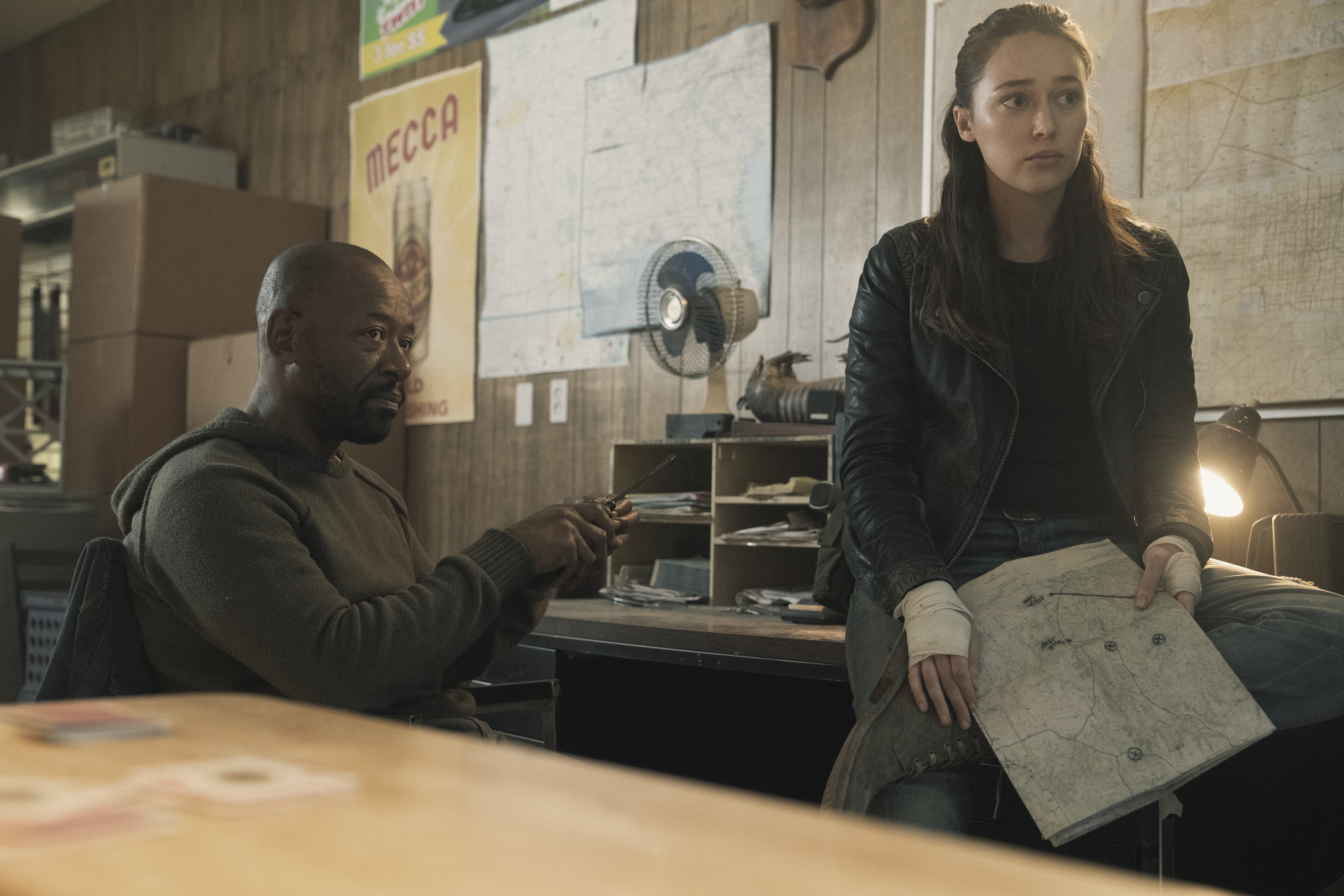 Alycia Debnam-Carey and Morgan Jones in The Walking Dead HD Wallpaper