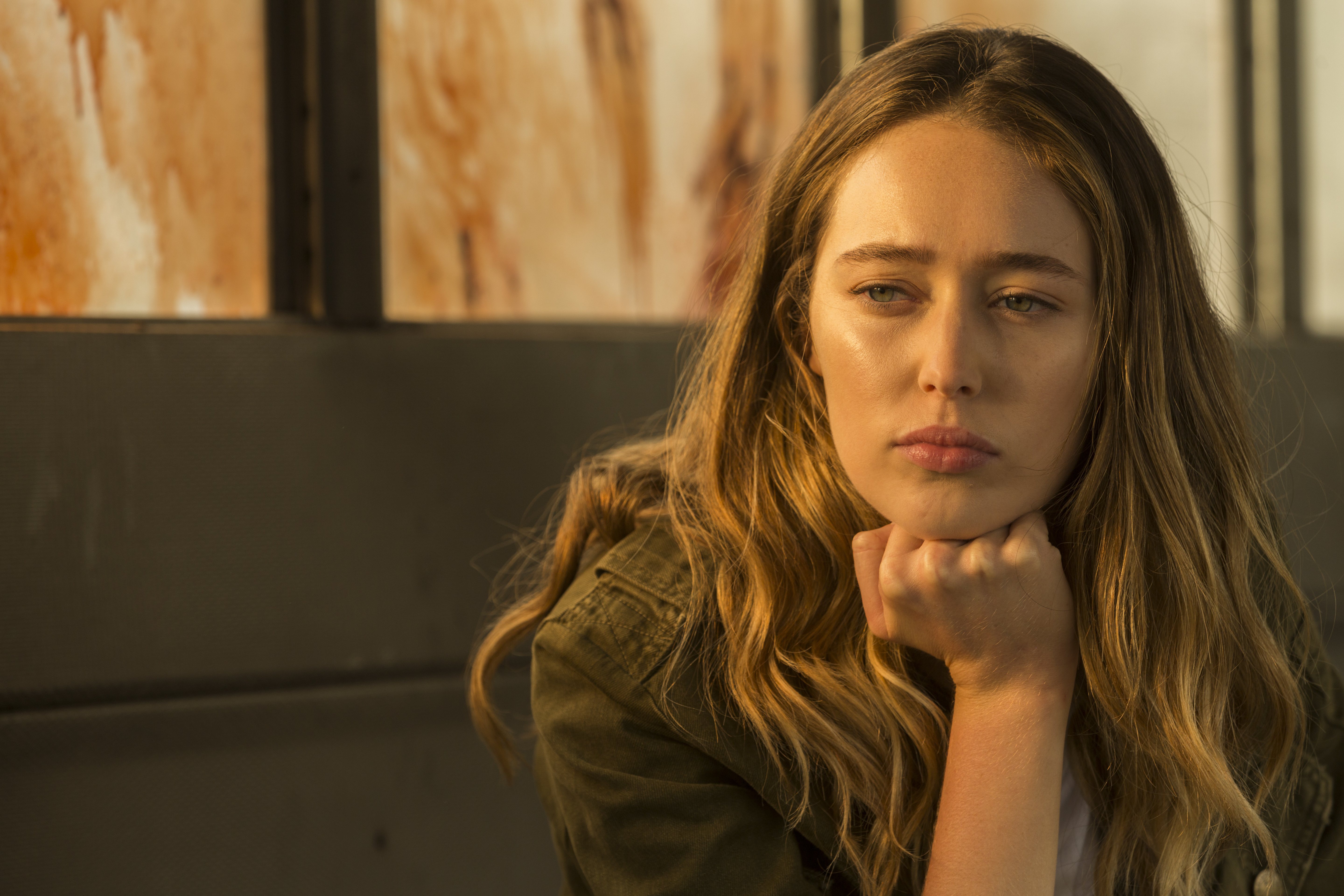 Alycia Debnam-Carey HD Wallpaper