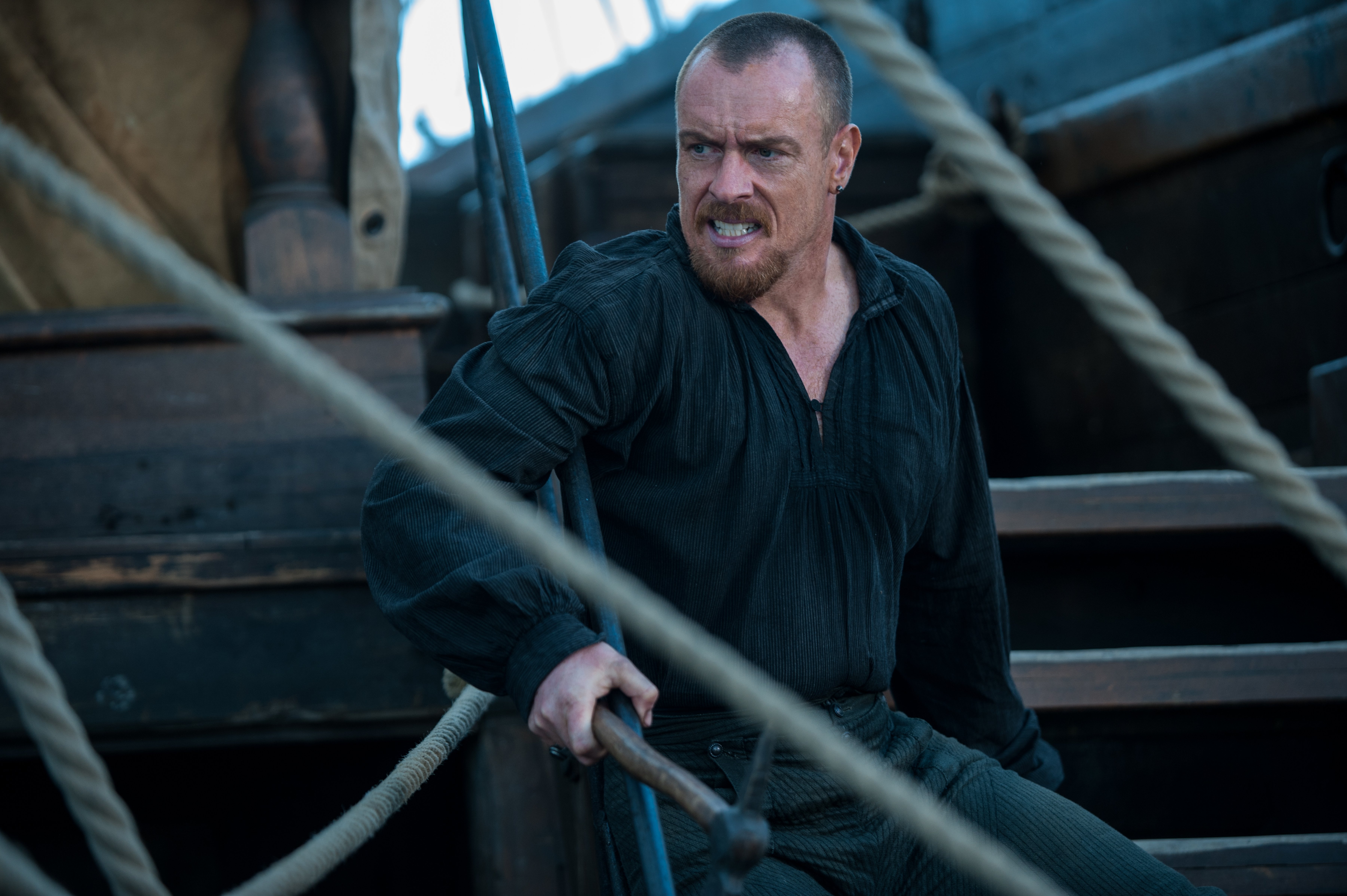 Toby Stephens on a ship HD Wallpaper