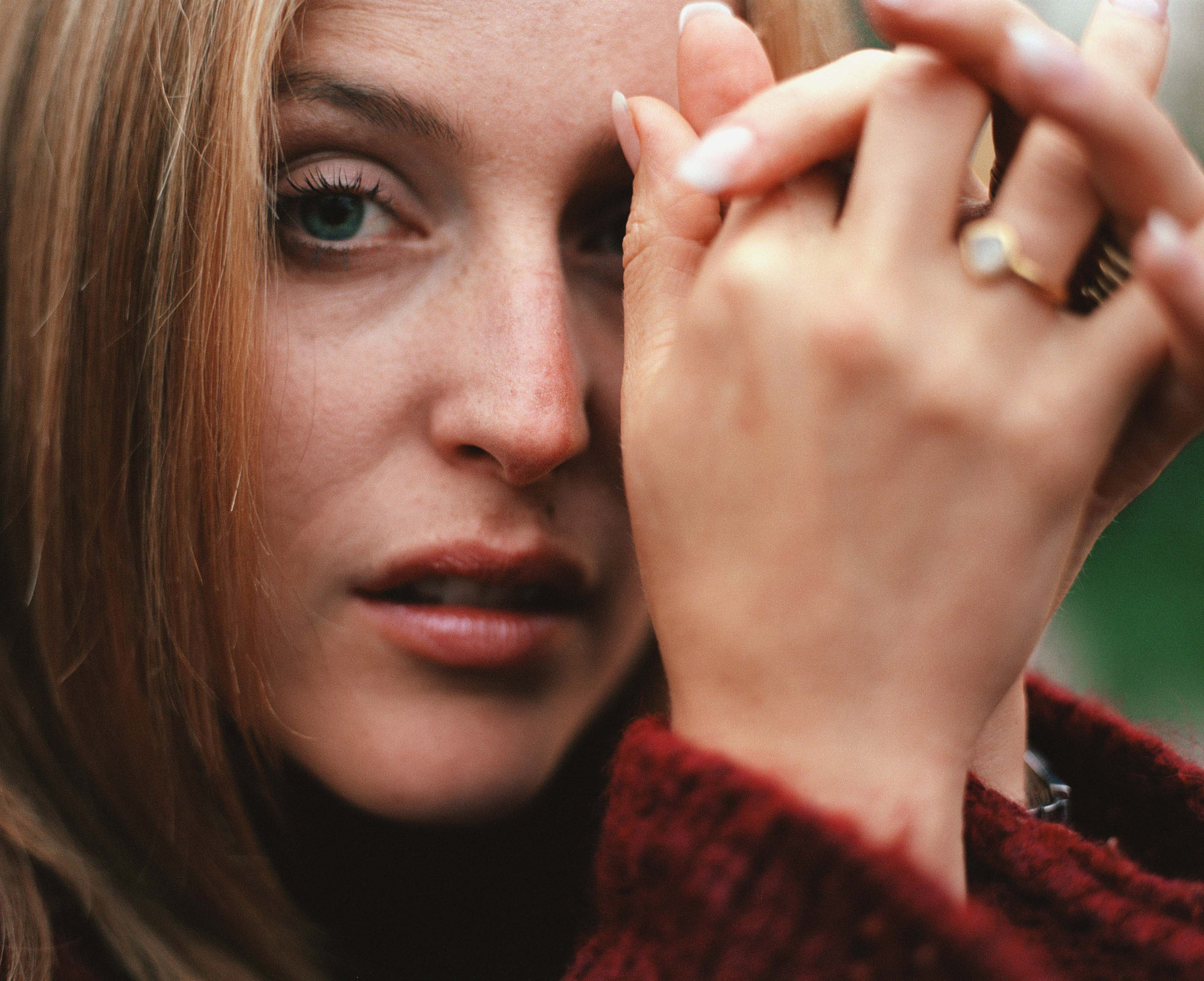 Gillian Anderson HD Wallpaper