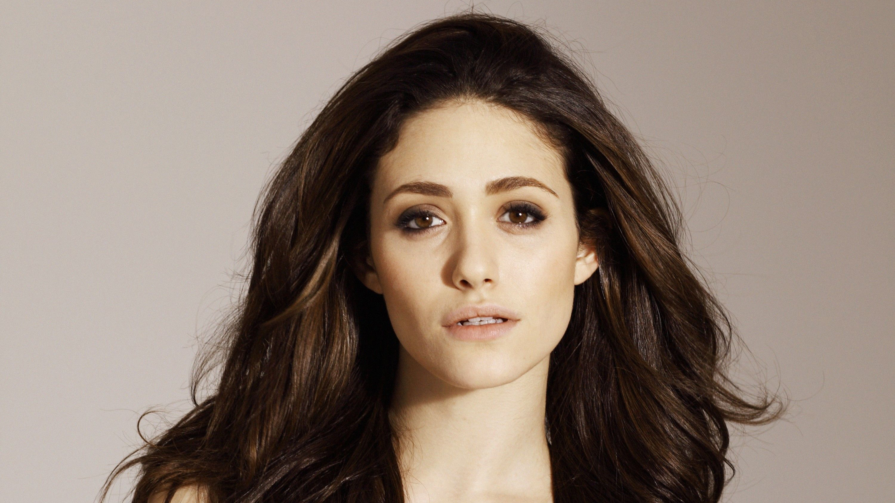 Emmy Rossum HD Wallpaper