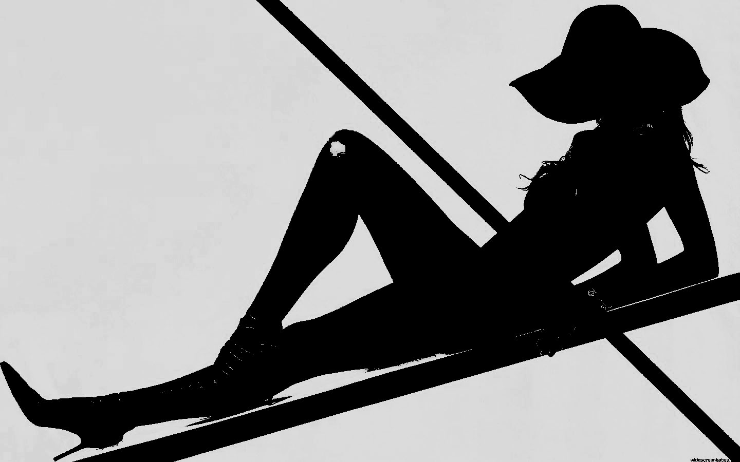 Silhouette of Heidi Klum in a hat HD Wallpaper